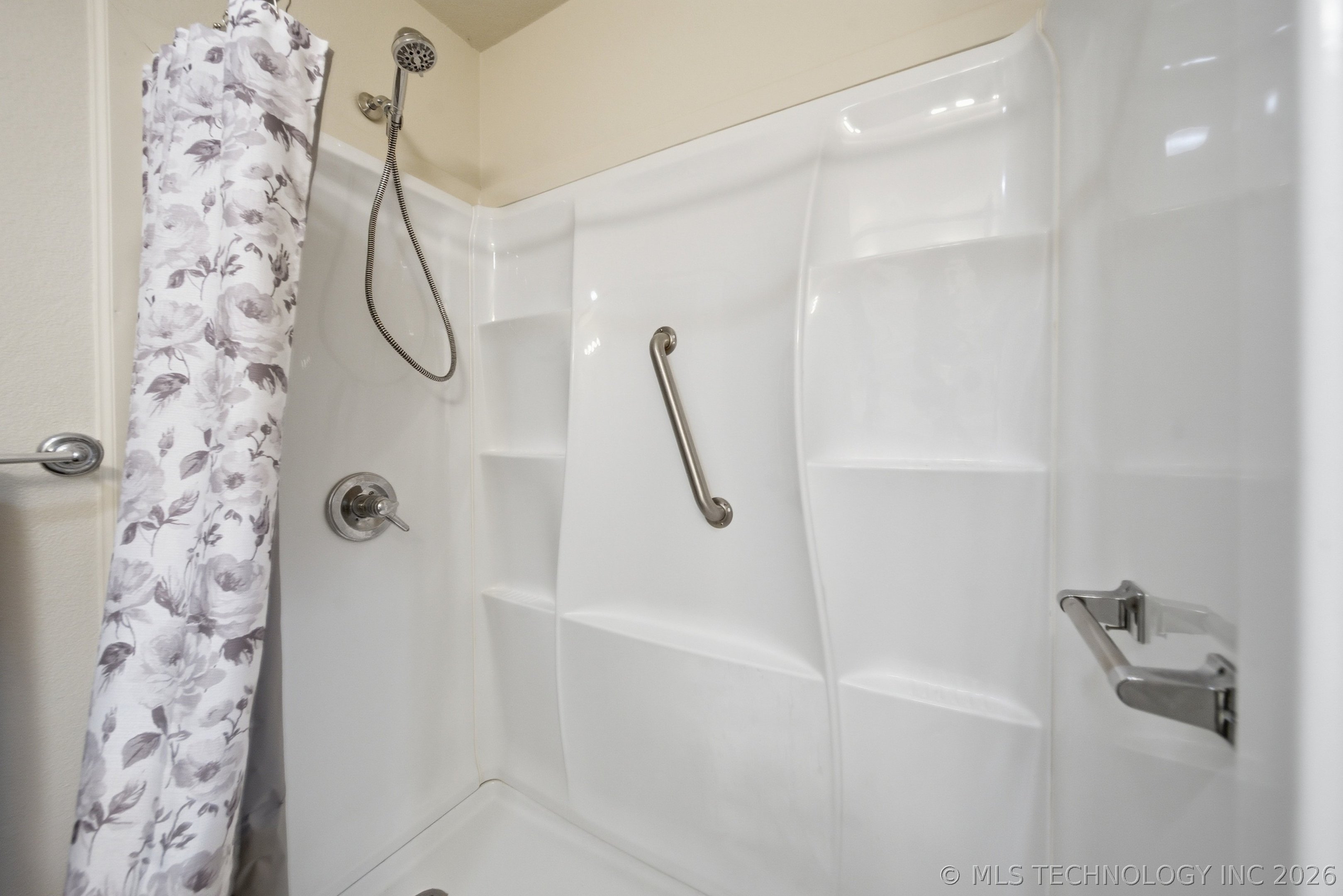 2310 S Hickory Street Property Photo 13