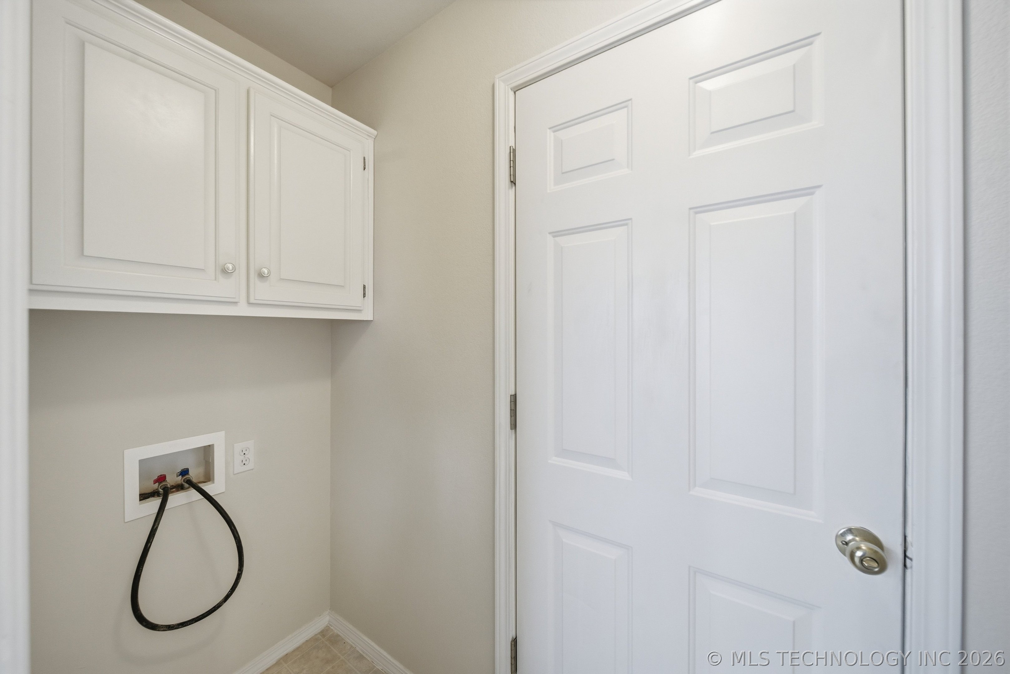 2310 S Hickory Street Property Photo 15