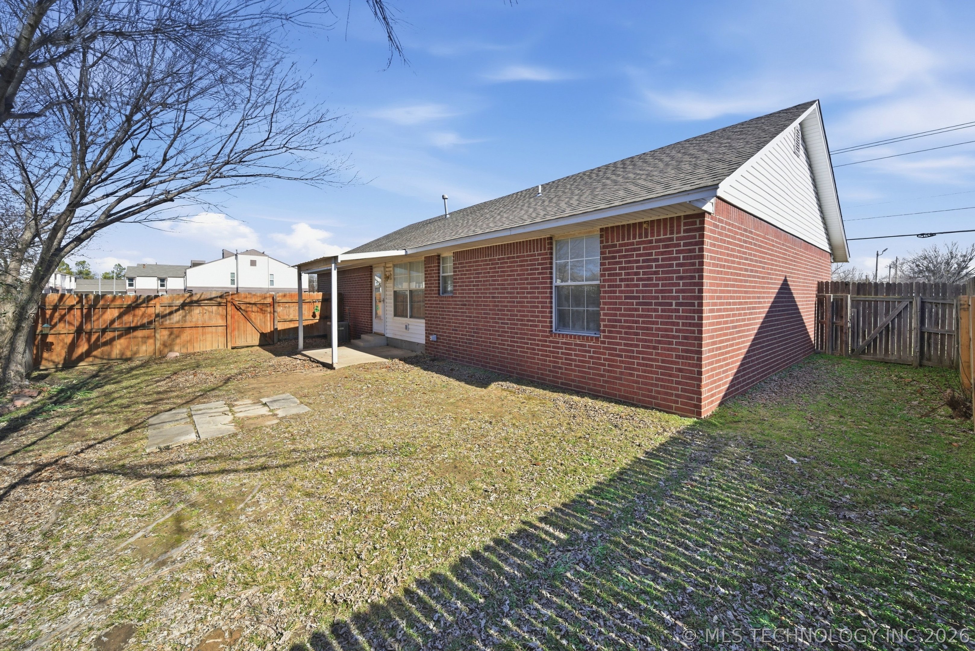 2310 S Hickory Street Property Photo 18