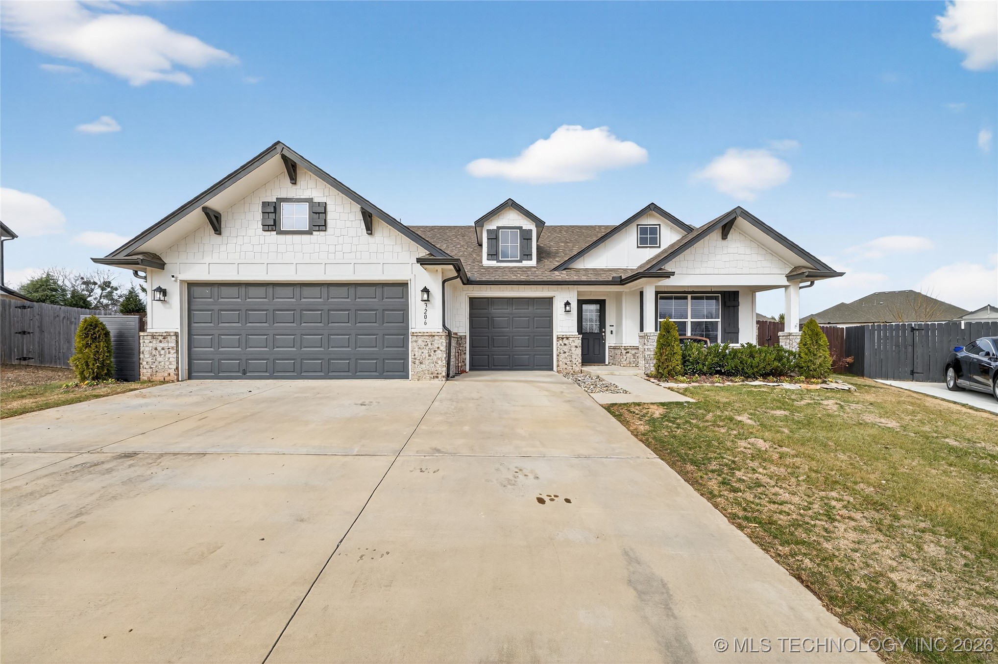 3206 W Baton Rouge Place Property Photo 1