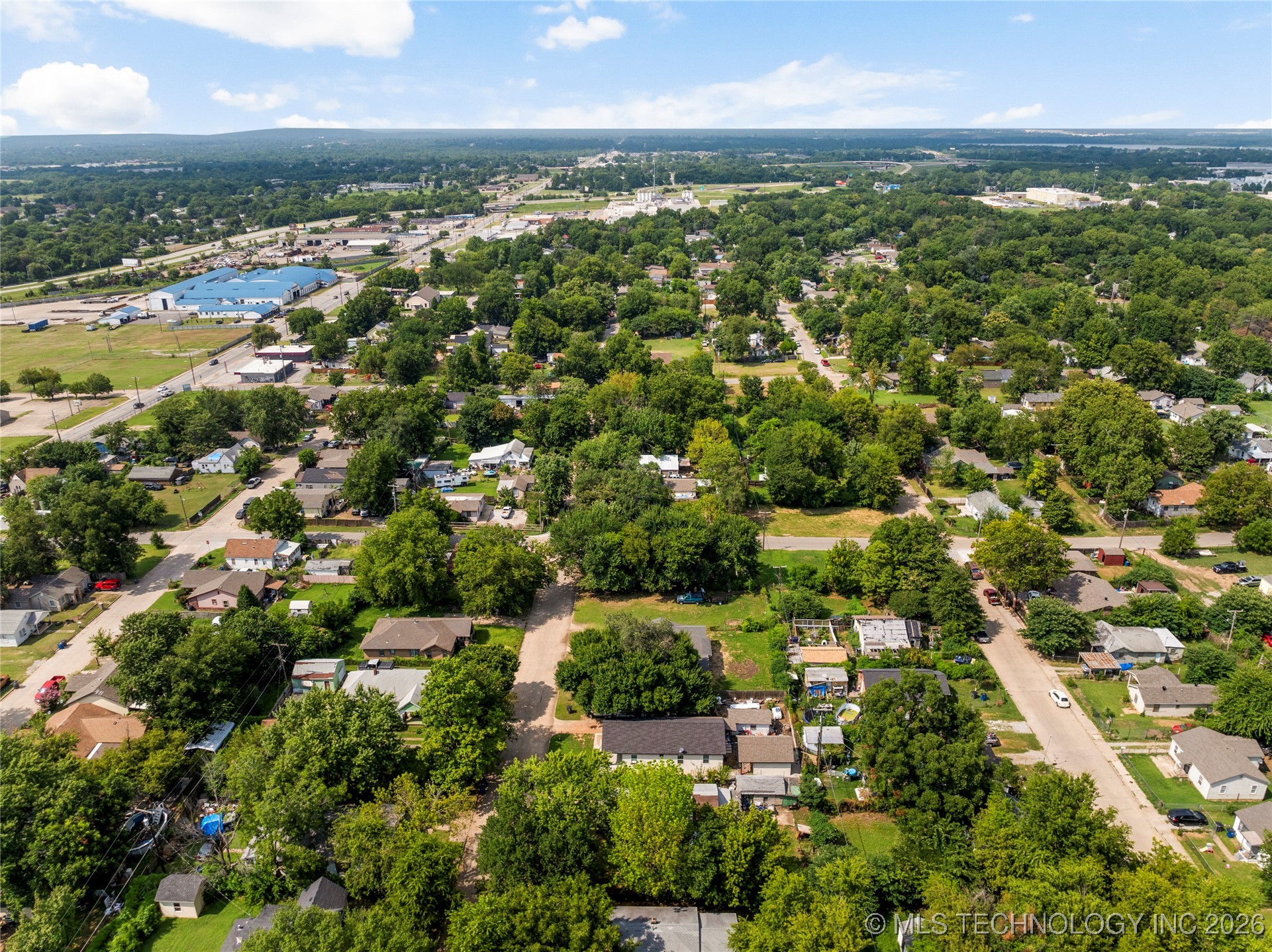1901 N Atlanta Avenue Property Photo 3