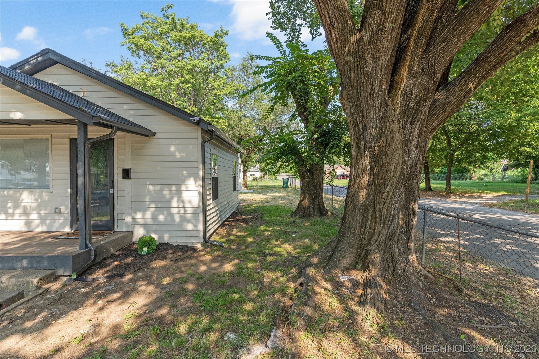 1901 N Atlanta Avenue Property Photo 38