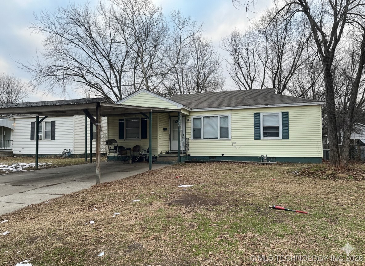 340 N Oak Street Property Photo 1