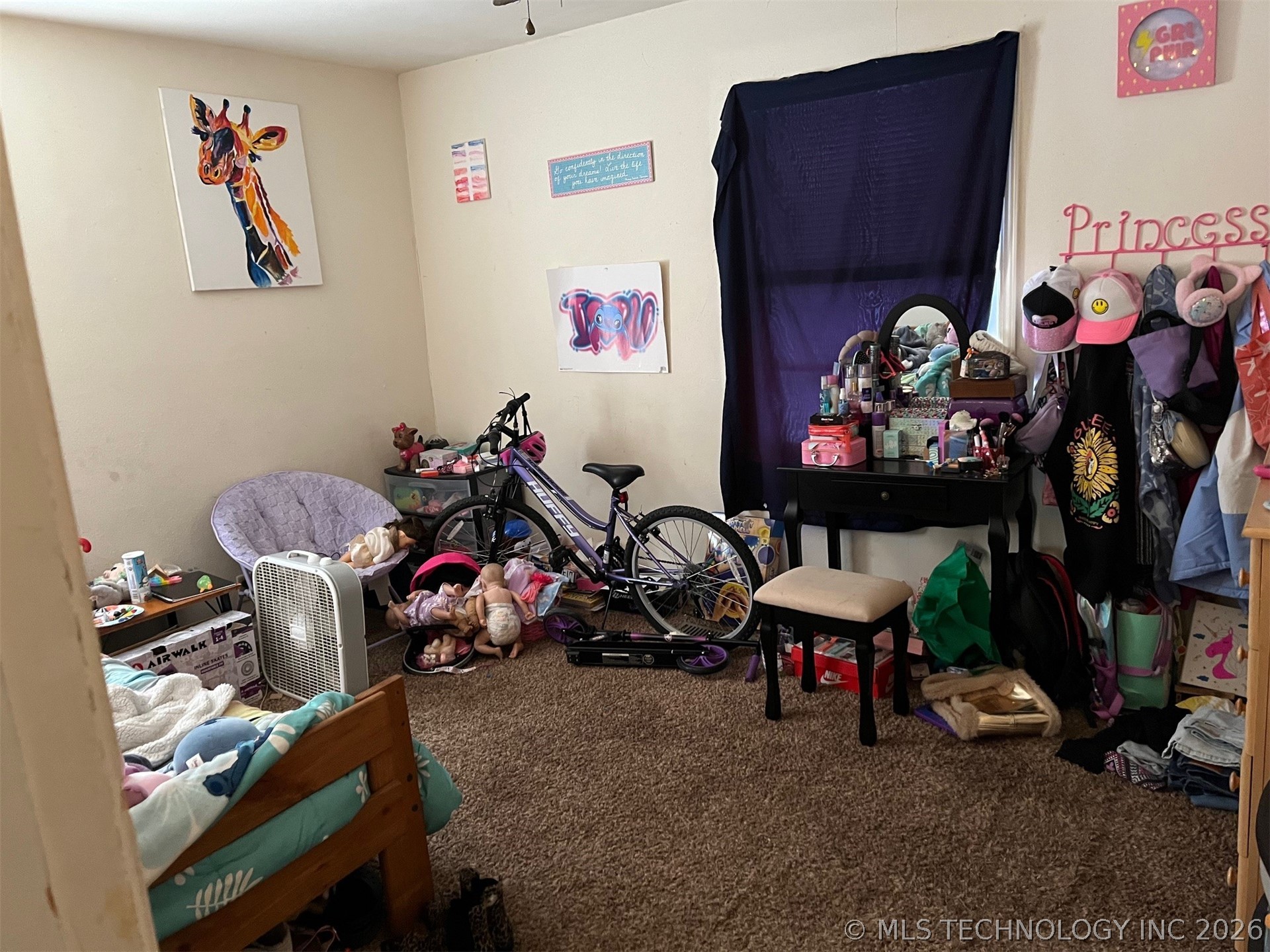 340 N Oak Street Property Photo 8