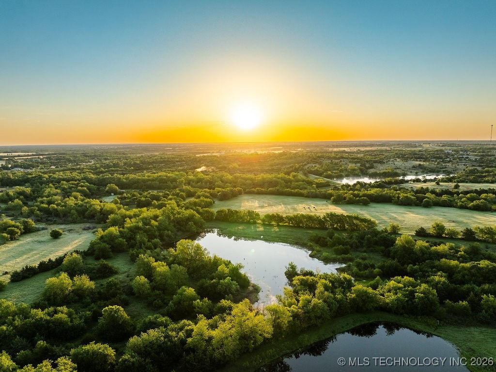 10 N Washington Street Property Photo 5