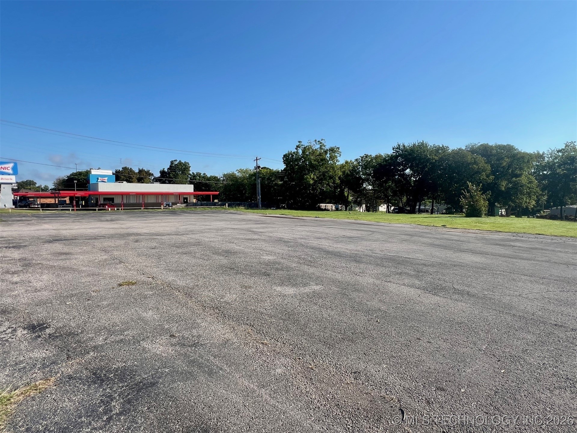 700 N 1st Street N Property Photo 1