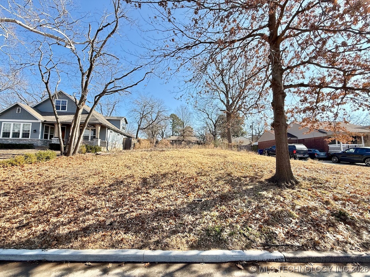 3913 S St Louis Avenue Property Photo 1