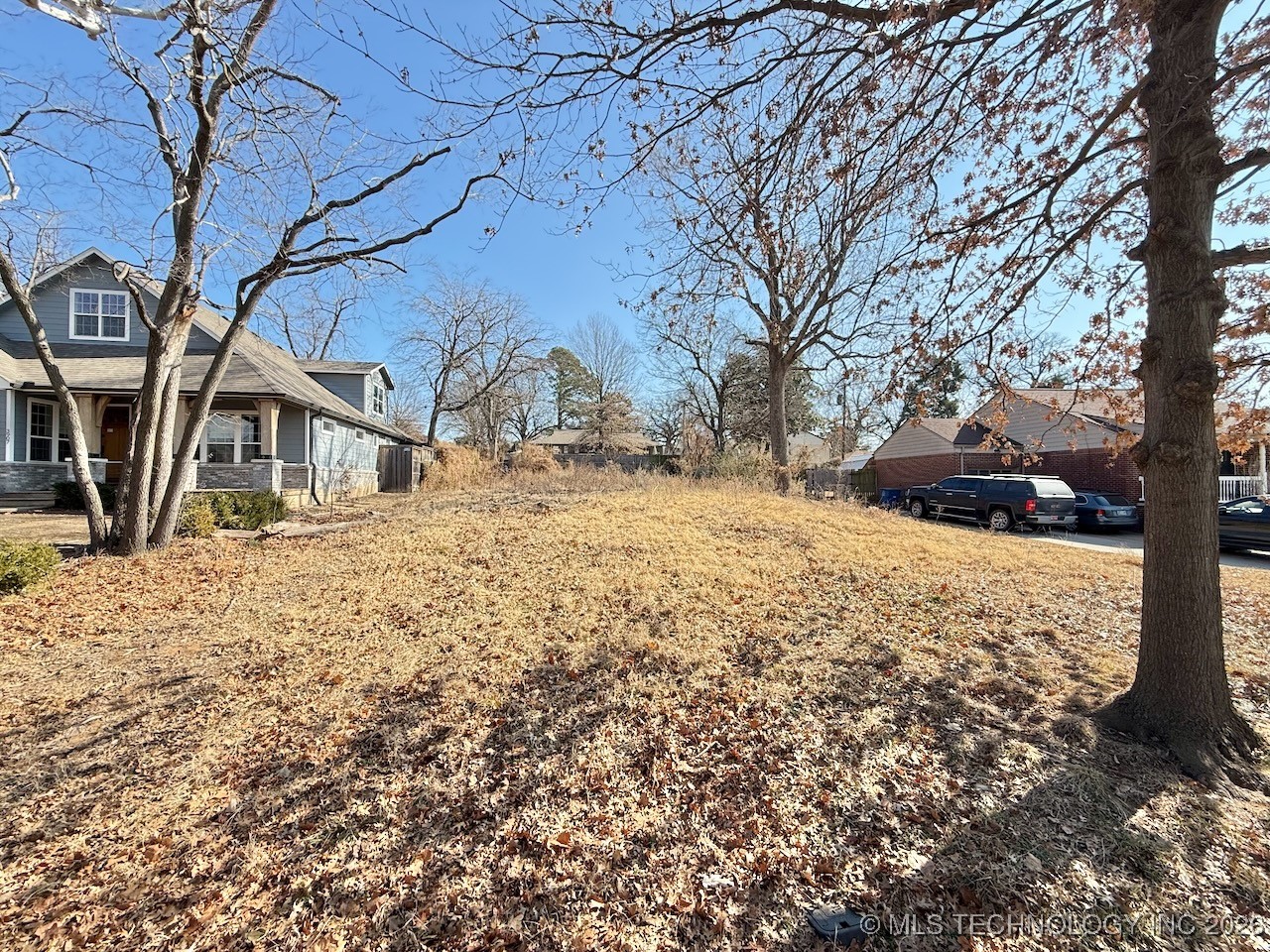 3913 S St Louis Avenue Property Photo 2