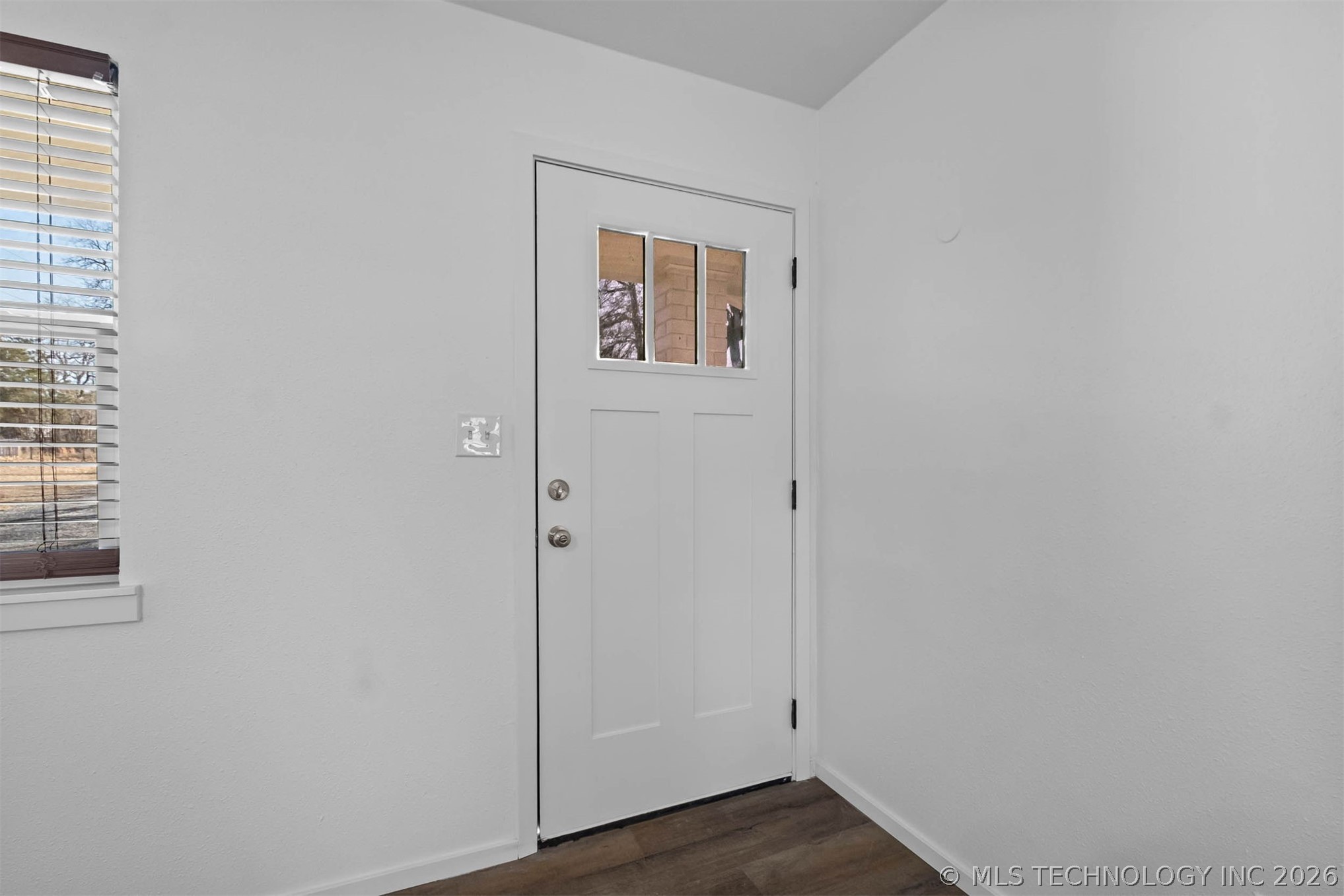 15359 N Medlin Road Property Photo 5