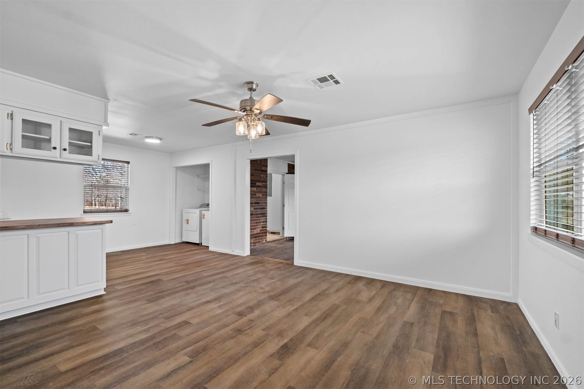 15359 N Medlin Road Property Photo 6