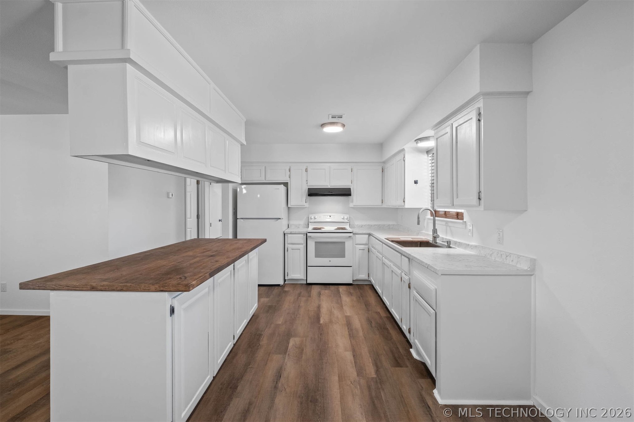 15359 N Medlin Road Property Photo 11