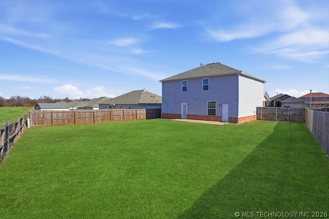 14760 S Fern Place Property Photo 3