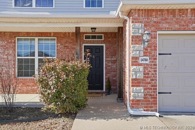 14760 S Fern Place Property Photo 12