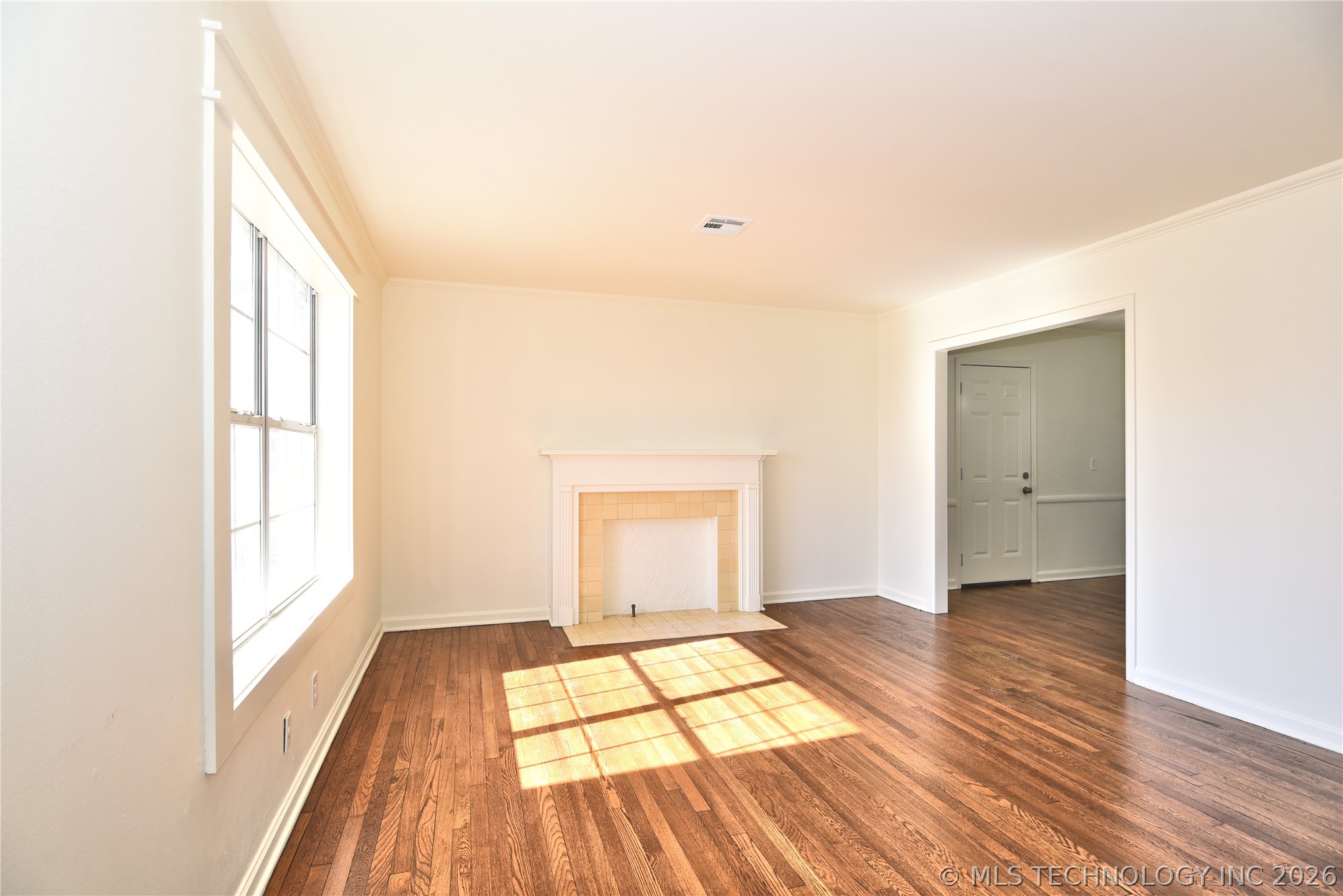 6329 E 4th Place Property Photo 4