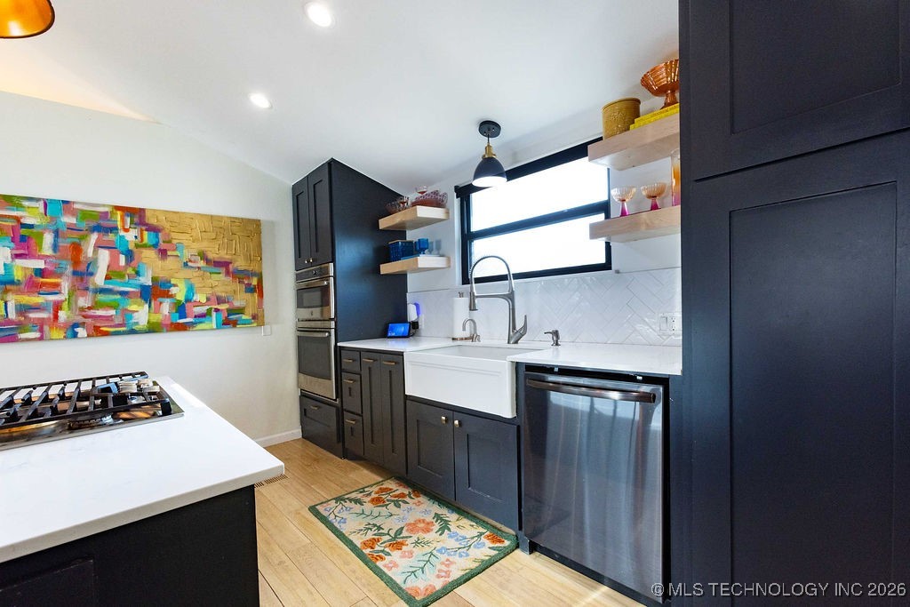 2709 E 61st Street Property Photo 7