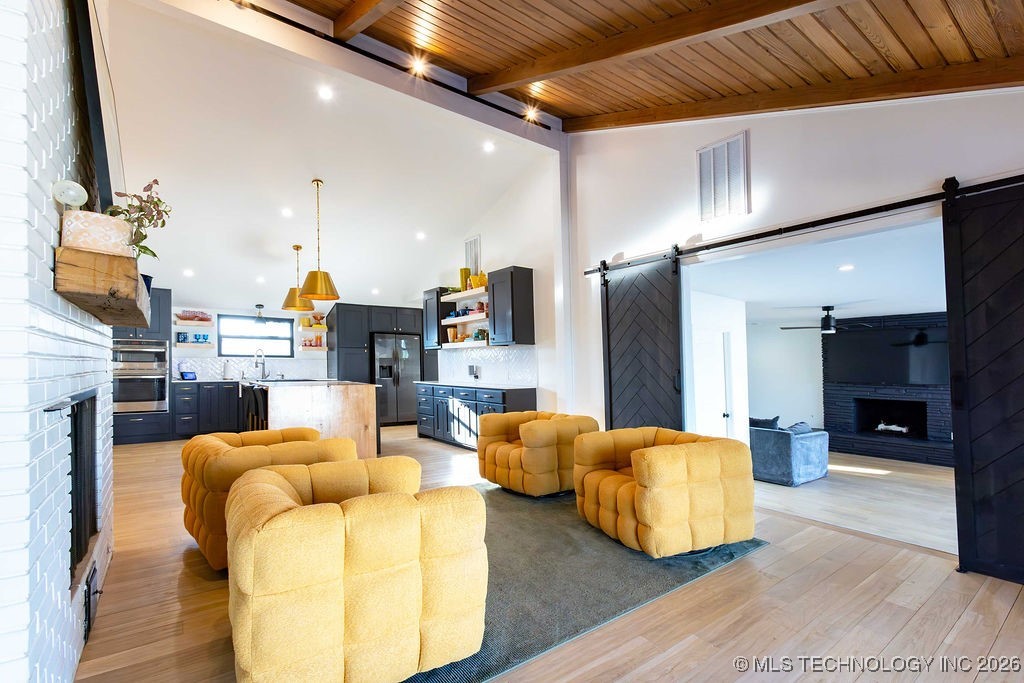 2709 E 61st Street Property Photo 16