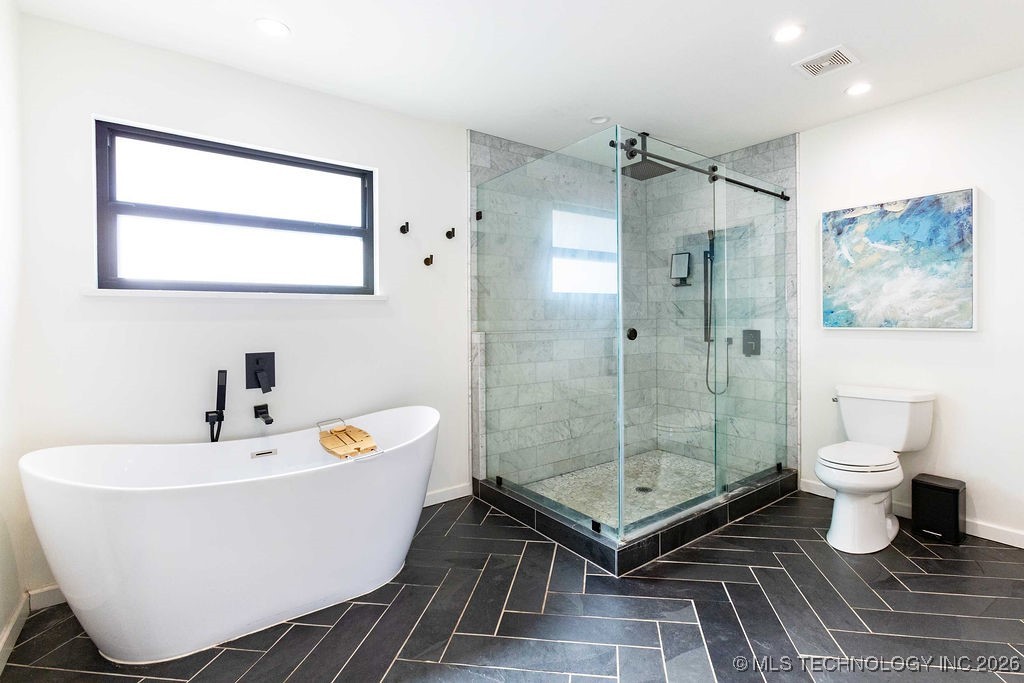 2709 E 61st Street Property Photo 20