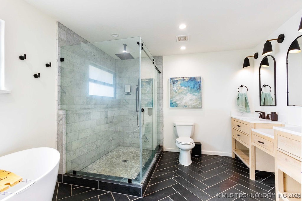 2709 E 61st Street Property Photo 22