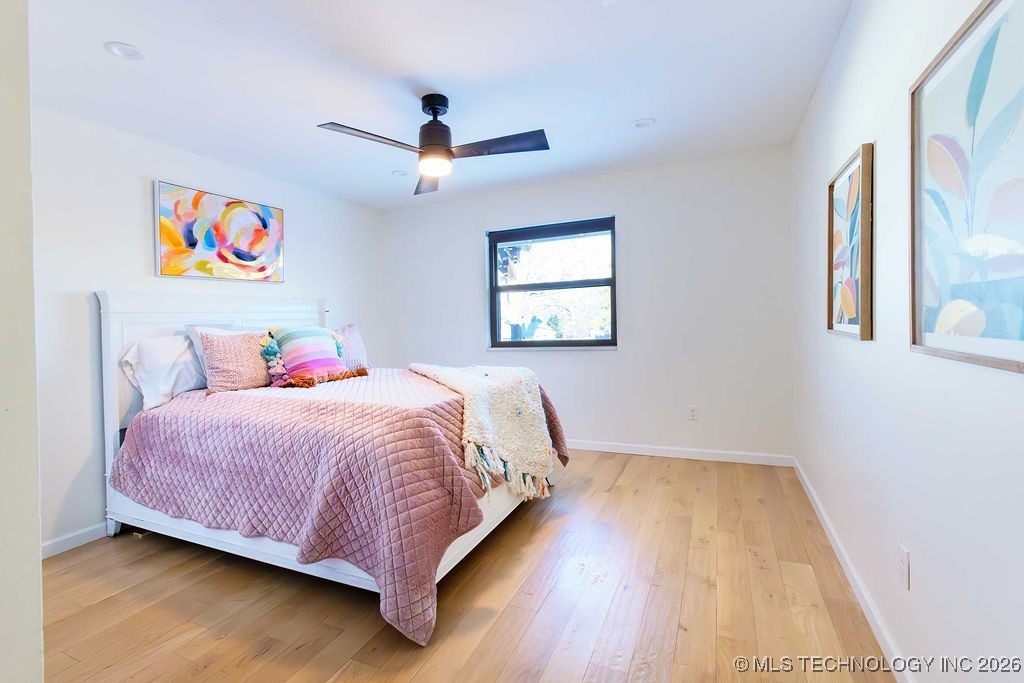 2709 E 61st Street Property Photo 27