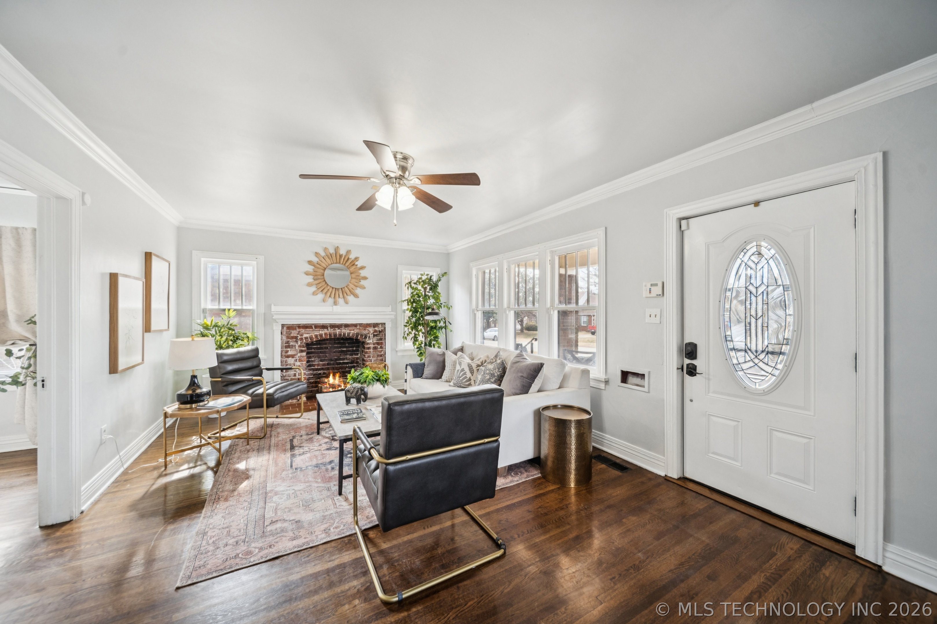 1211 S Jackson Avenue Property Photo 3