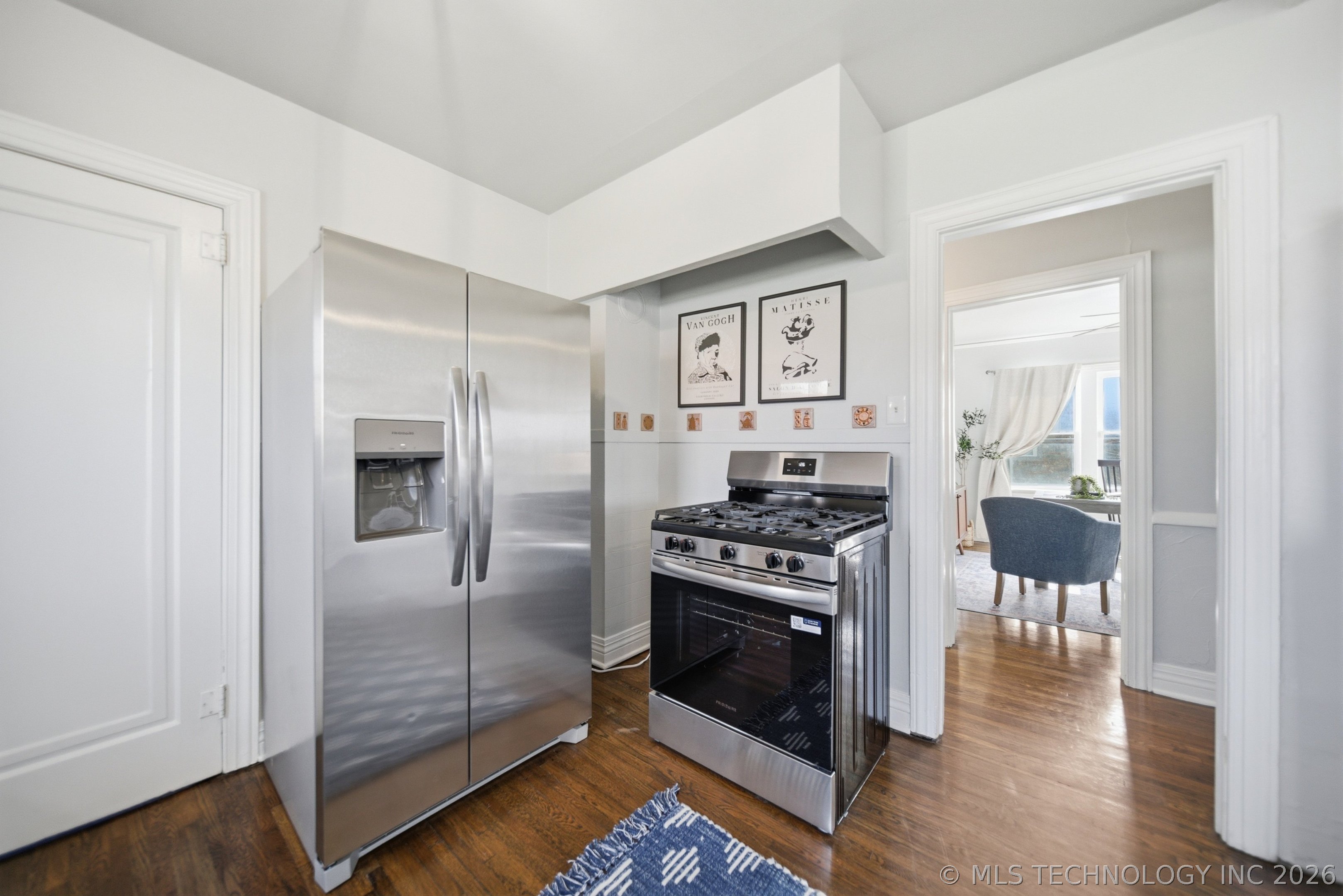 1211 S Jackson Avenue Property Photo 9