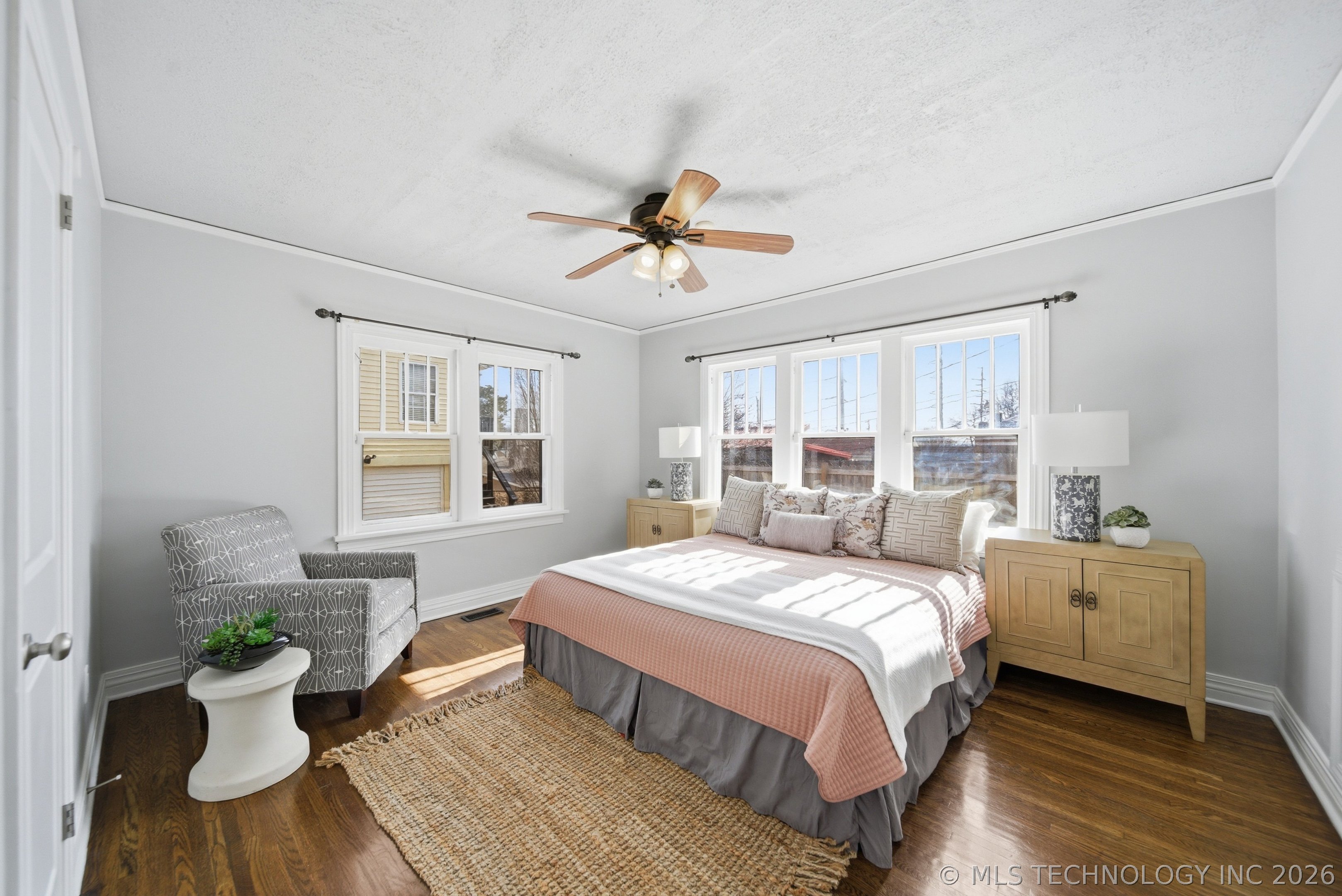 1211 S Jackson Avenue Property Photo 12