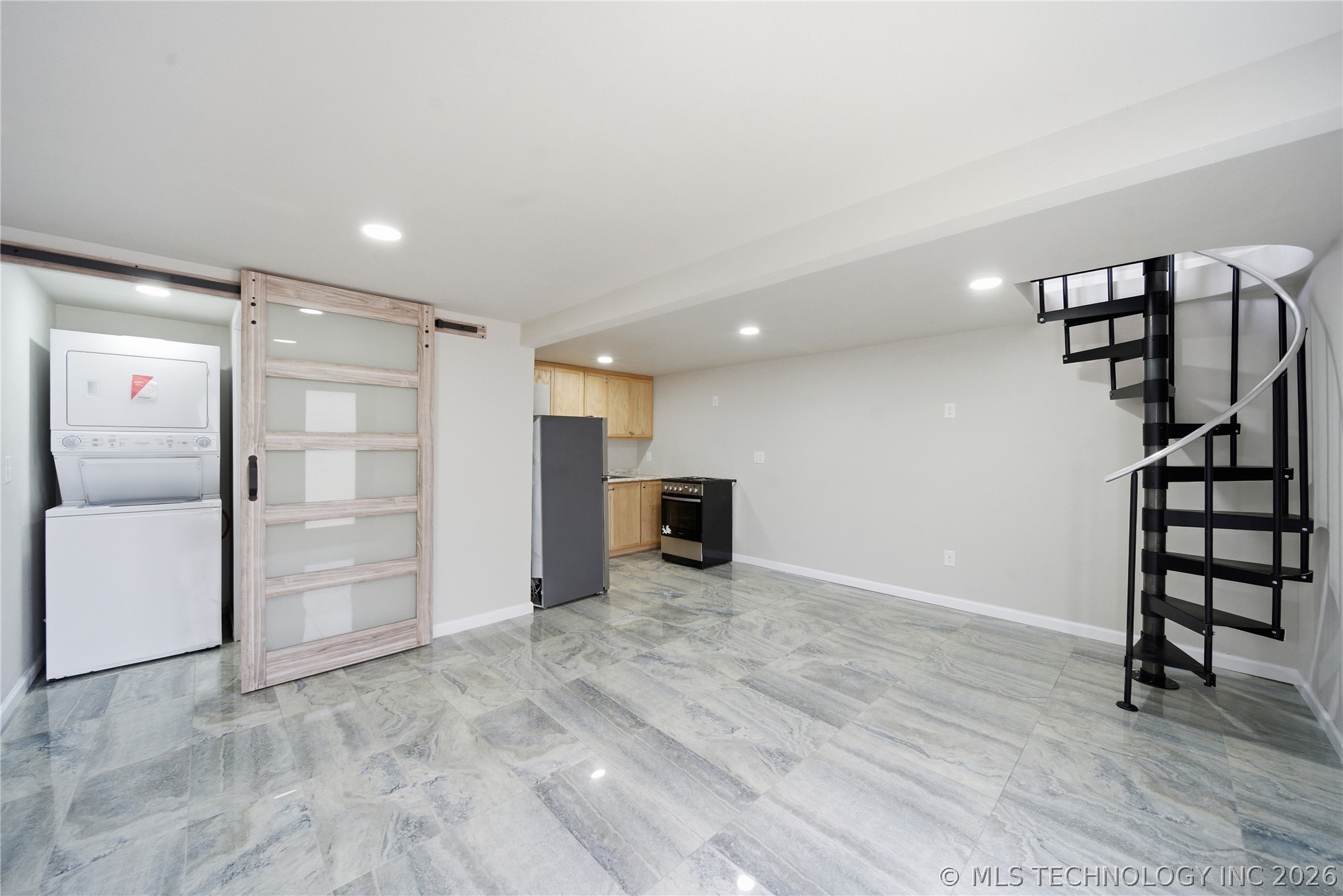 1211 S Jackson Avenue Property Photo 28