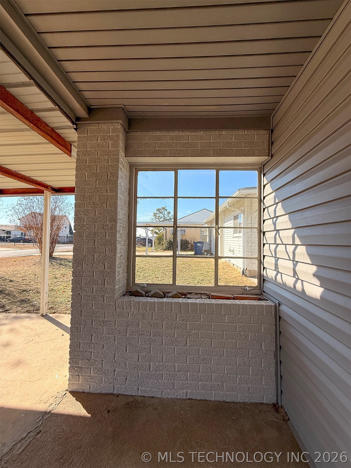 624 W Kirk Street Property Photo 3