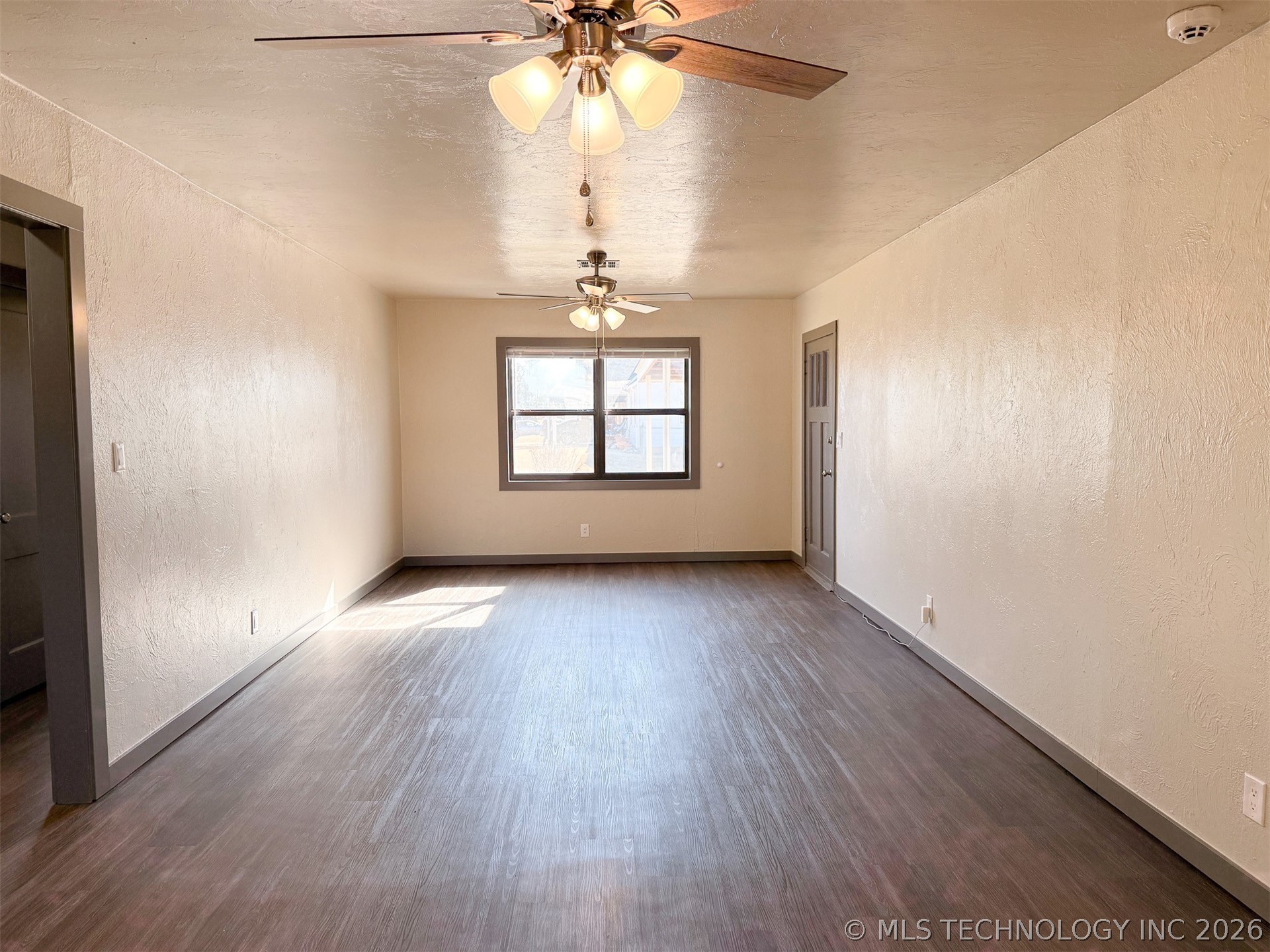 624 W Kirk Street Property Photo 5