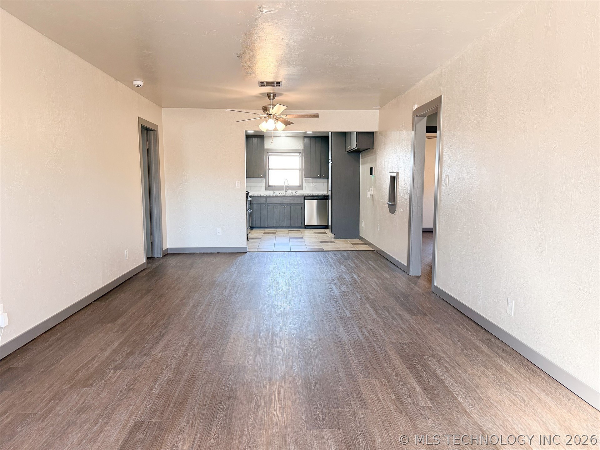 624 W Kirk Street Property Photo 7