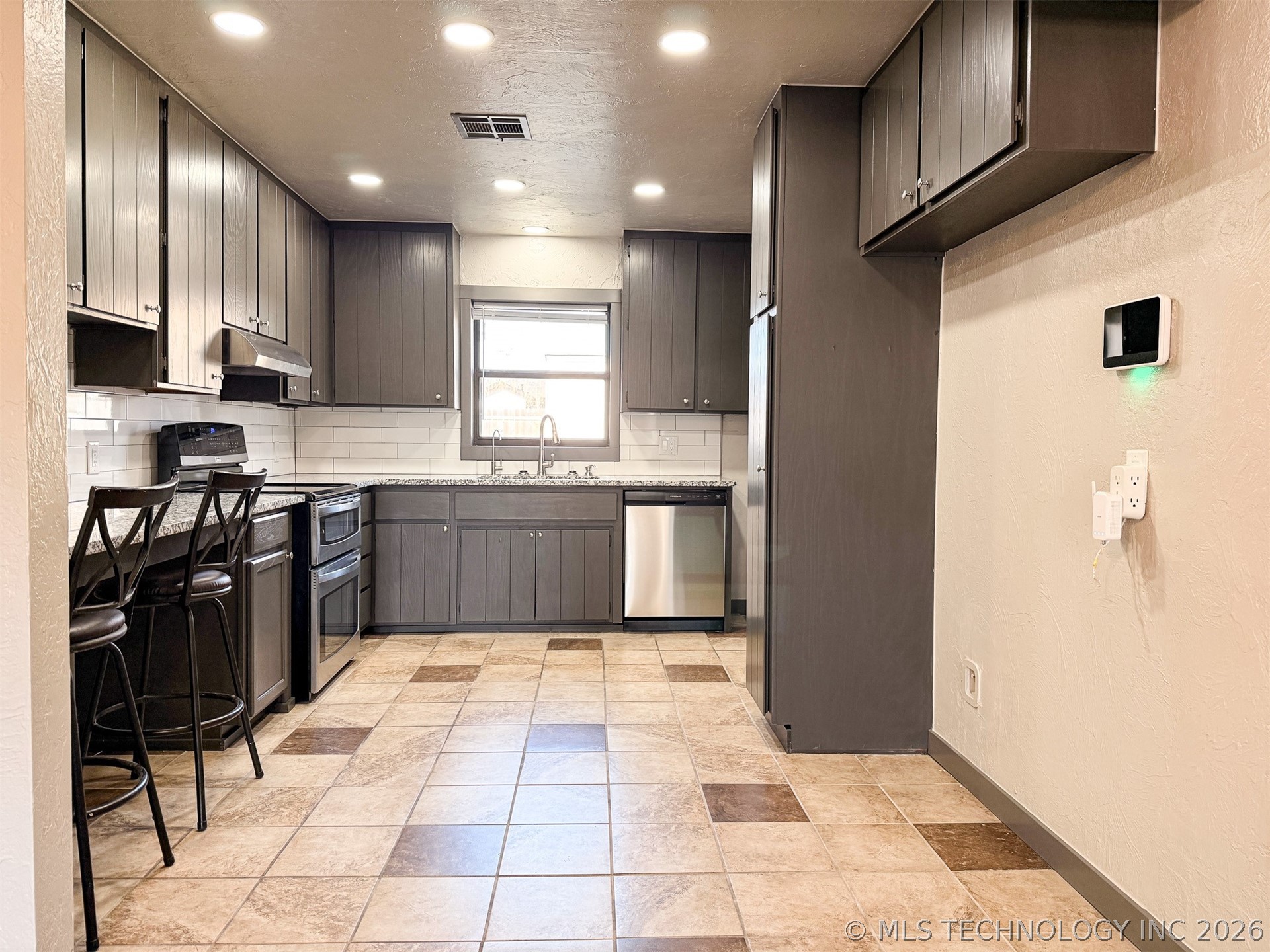 624 W Kirk Street Property Photo 10