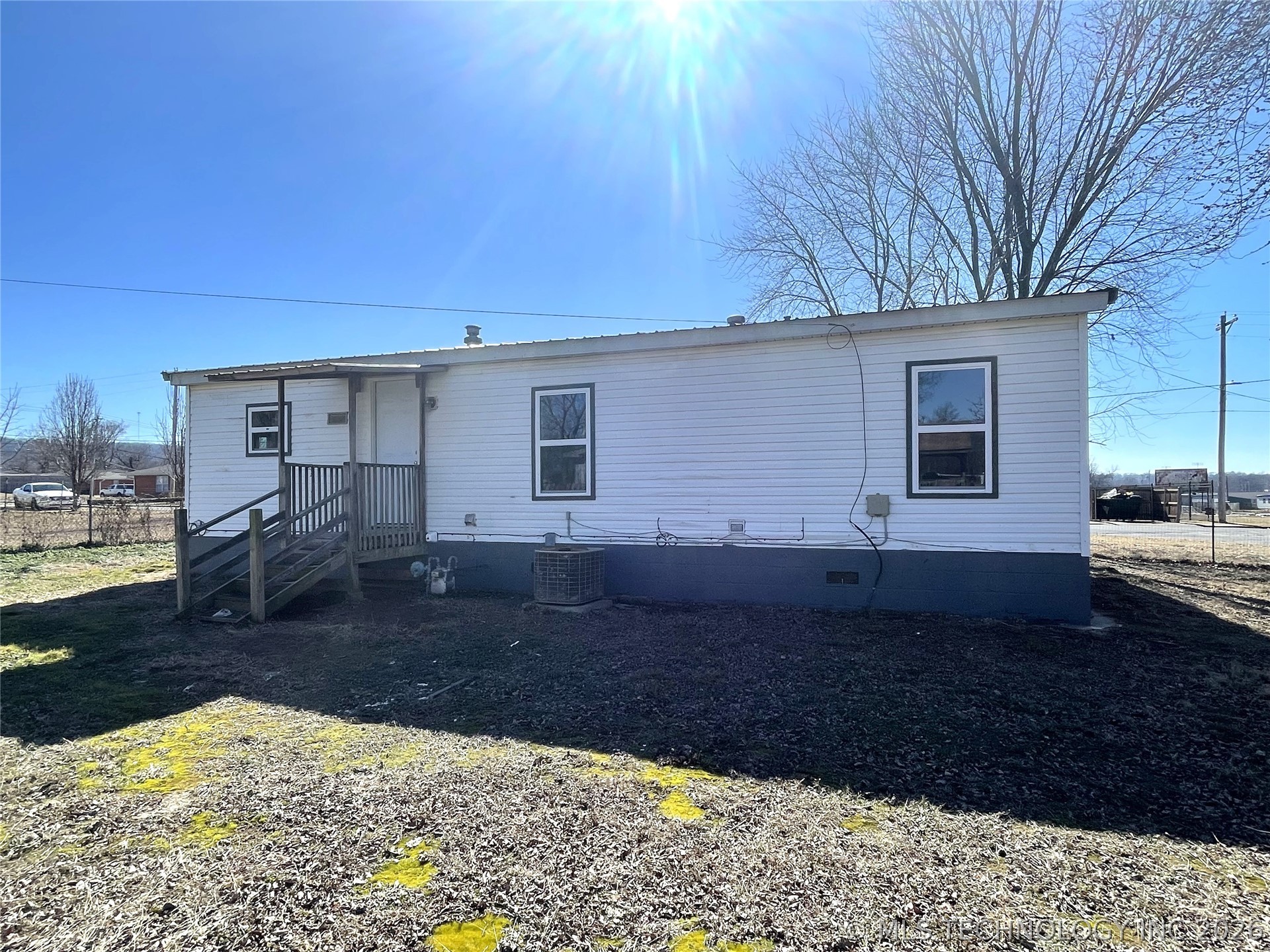 413 W Willow Street Property Photo 6