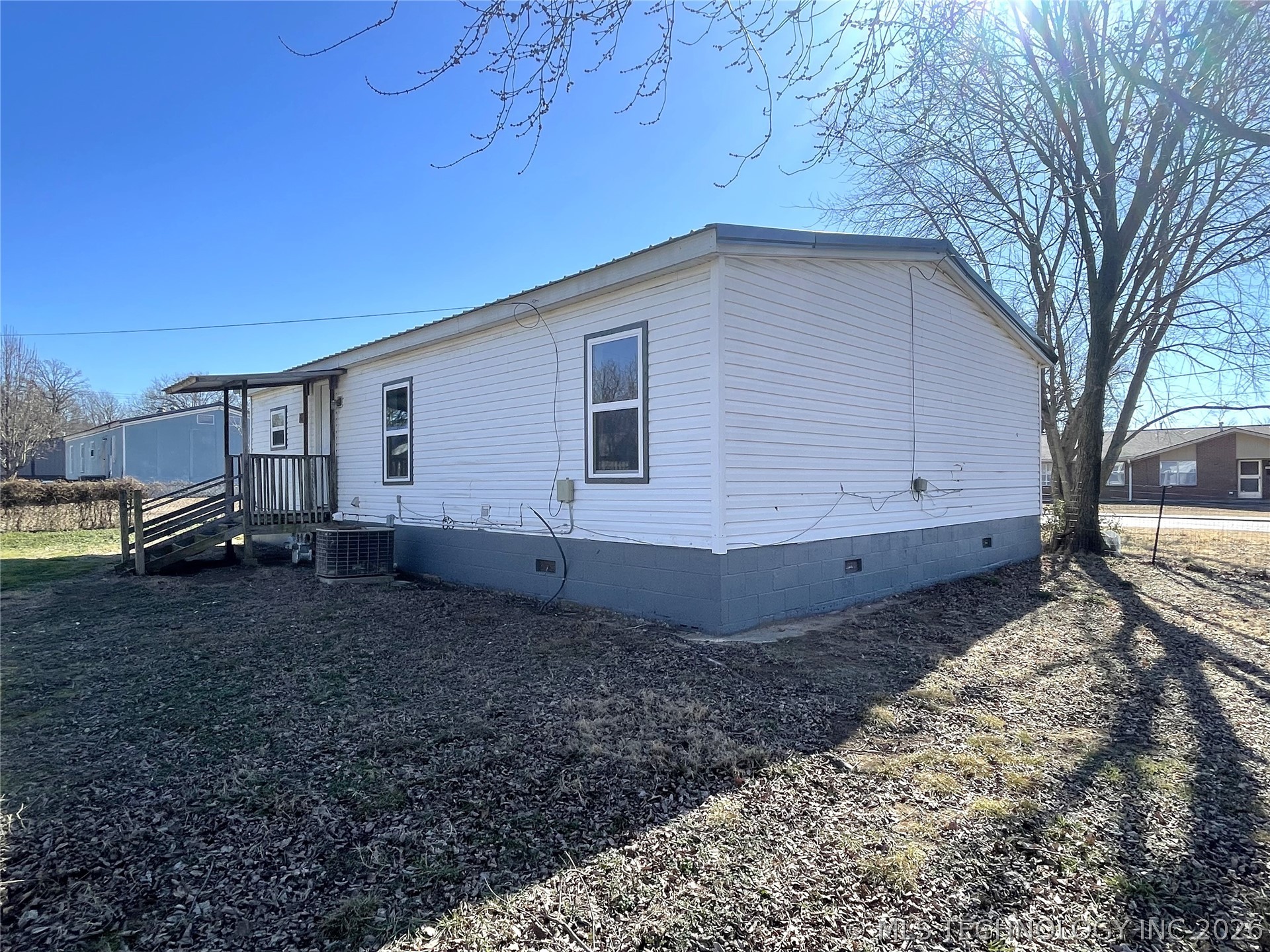 413 W Willow Street Property Photo 7