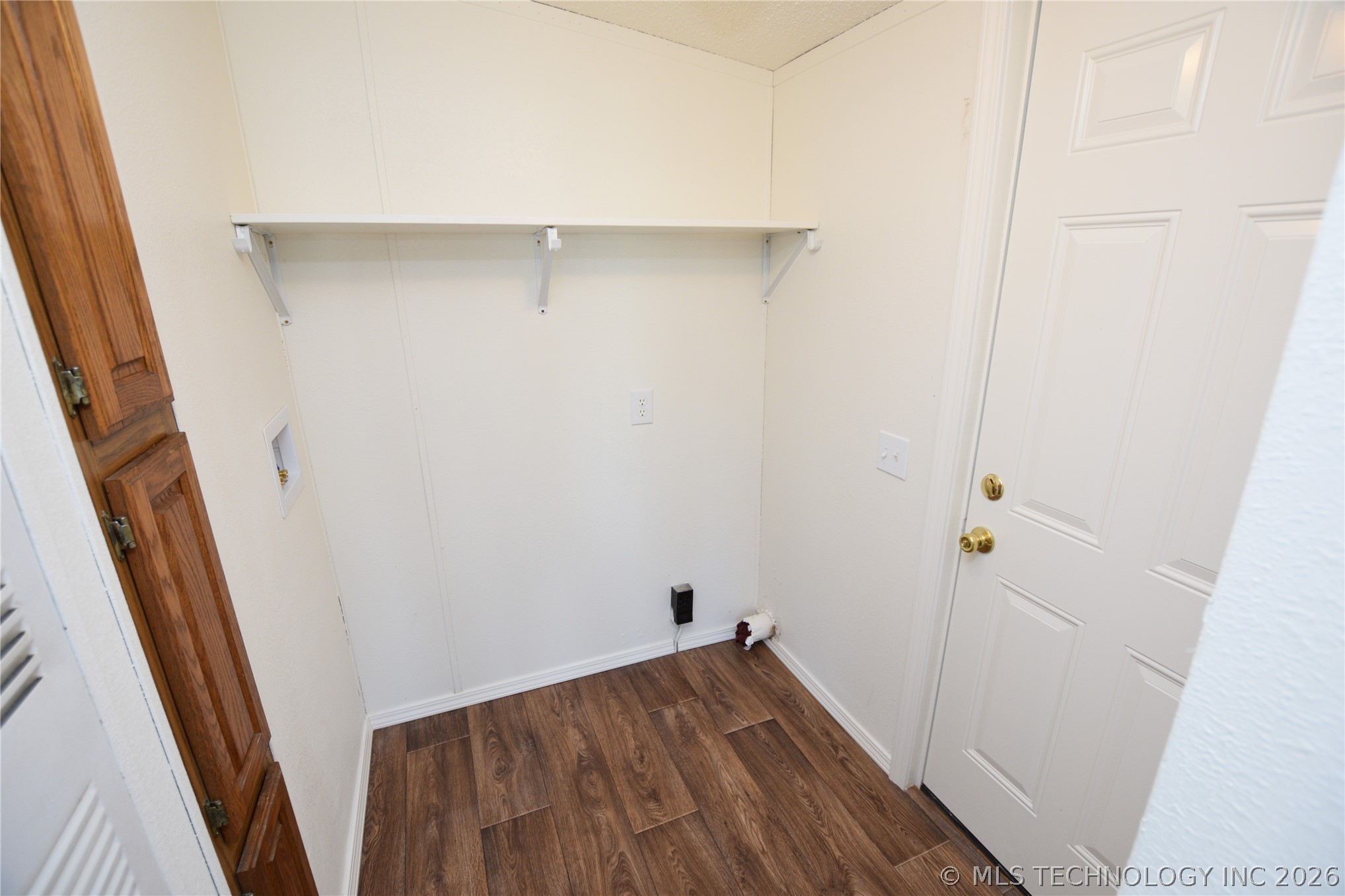 413 W Willow Street Property Photo 14