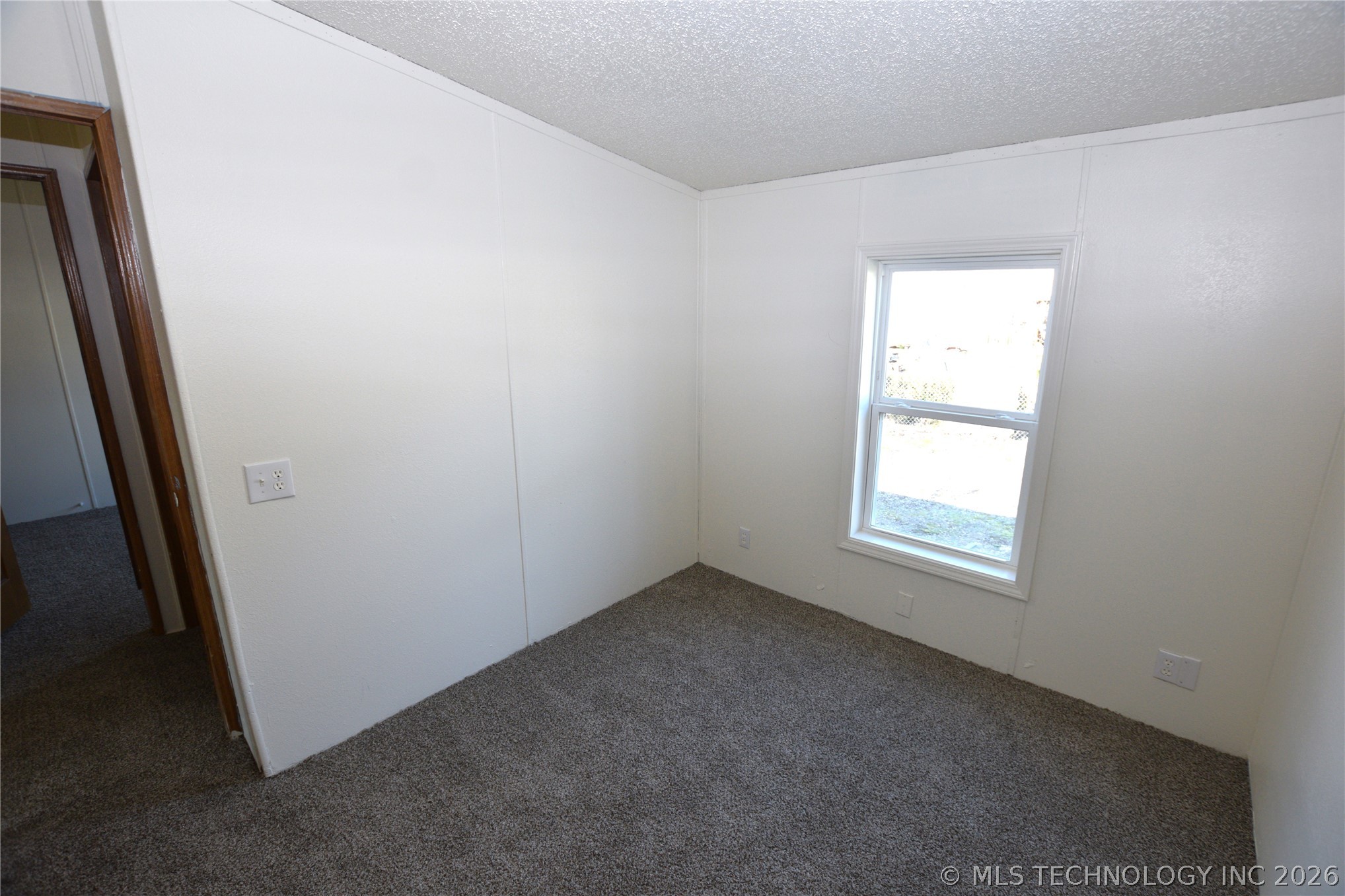 413 W Willow Street Property Photo 35