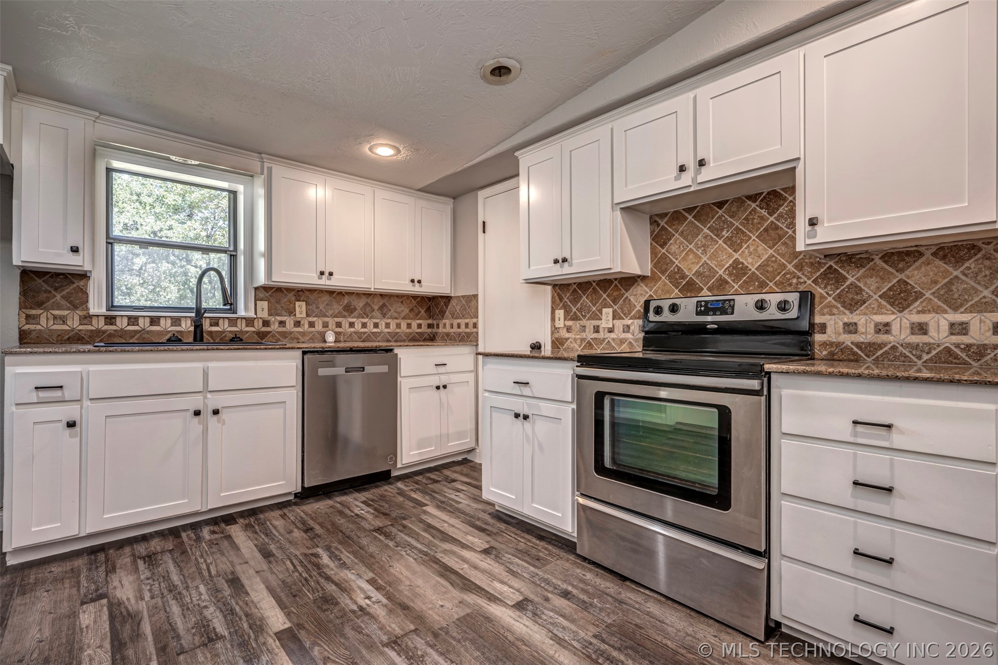 4412 E Grandstaff Road Property Photo 4