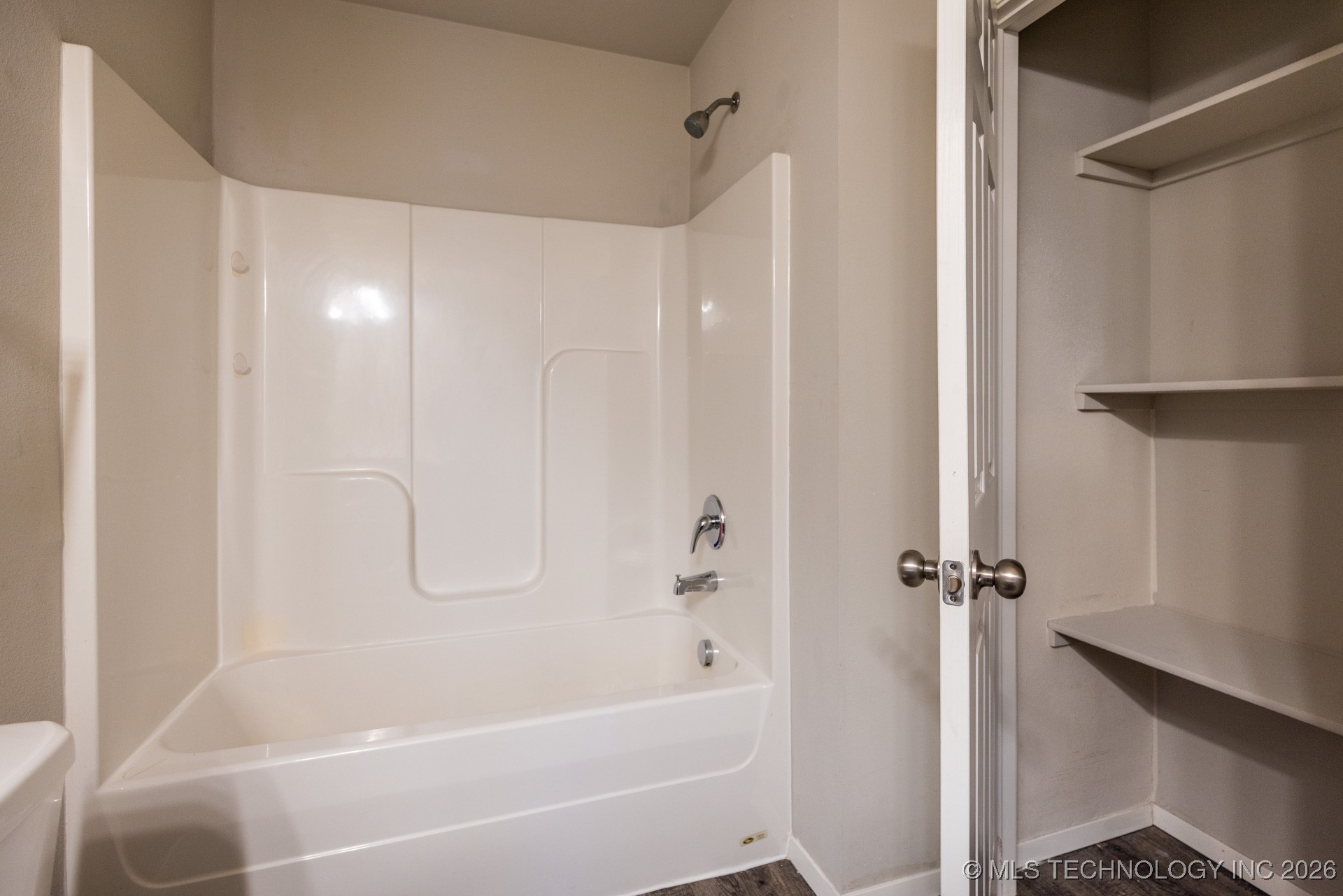 1208 E Richmond Street Property Photo 15