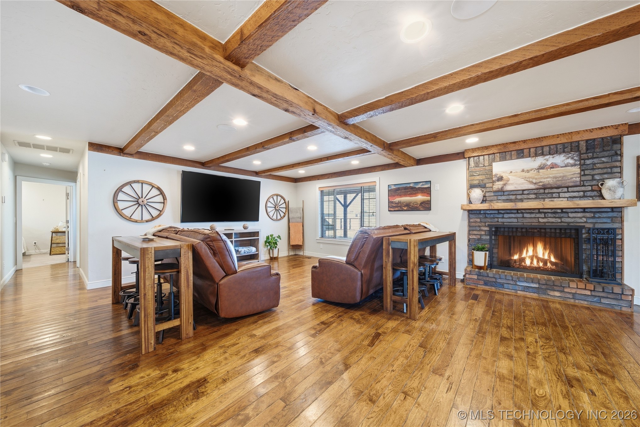 9606 S Maybelle Avenue Property Photo 9