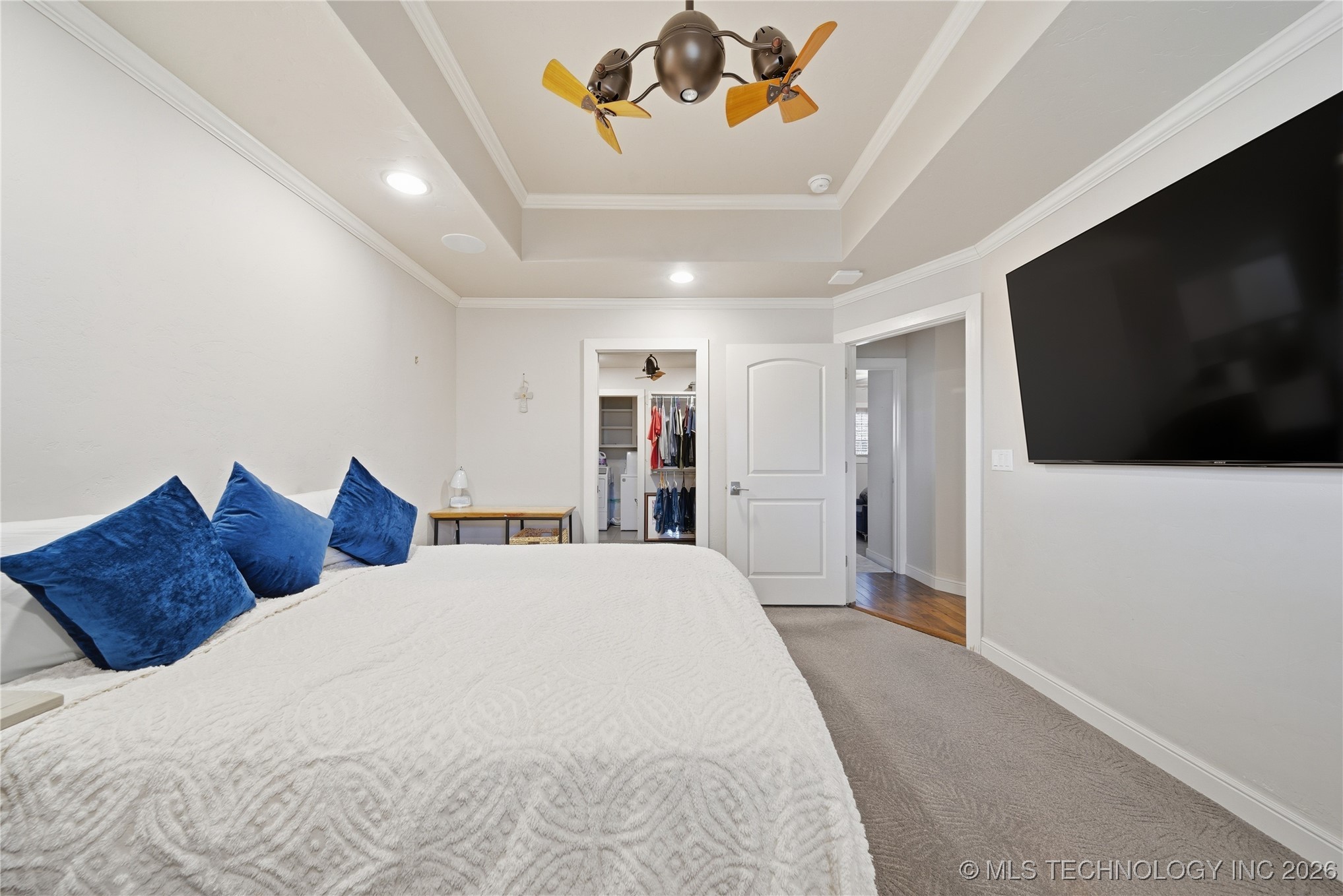 9606 S Maybelle Avenue Property Photo 23