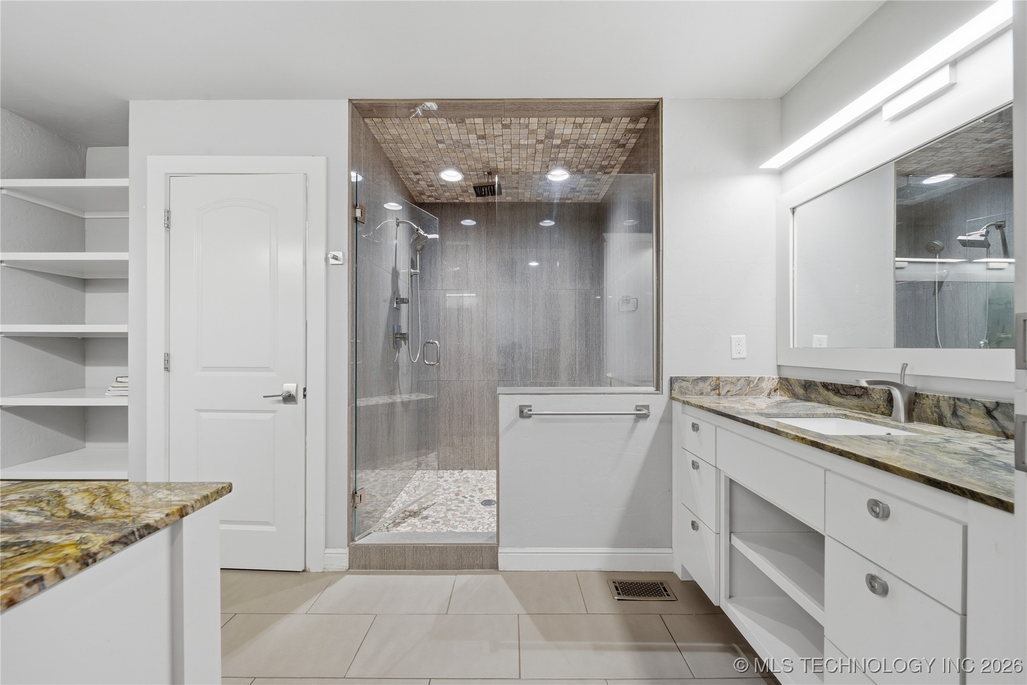 9606 S Maybelle Avenue Property Photo 25