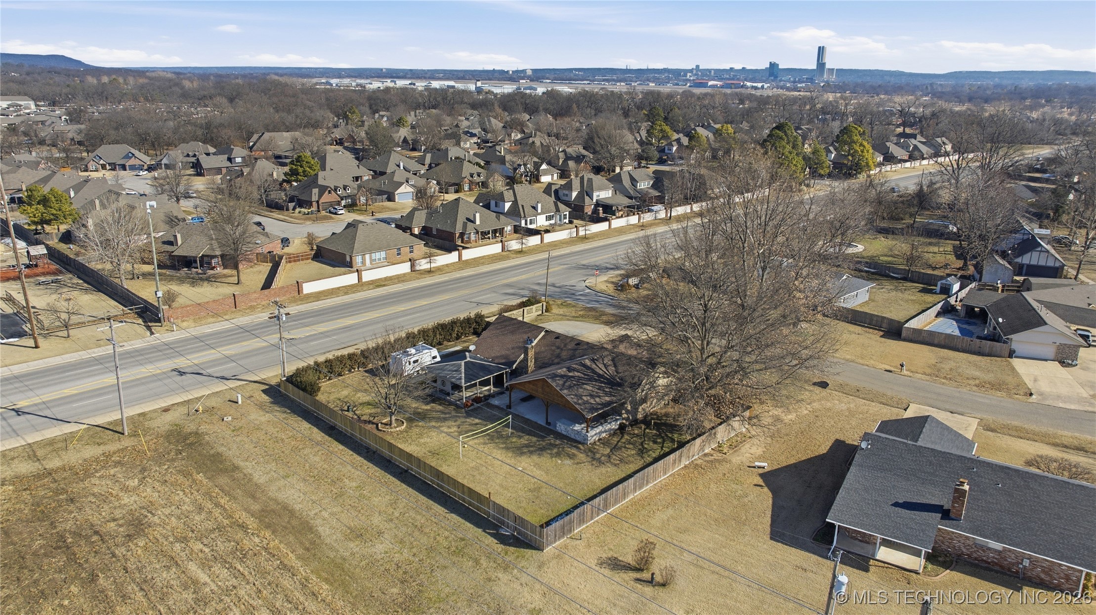 9606 S Maybelle Avenue Property Photo 31