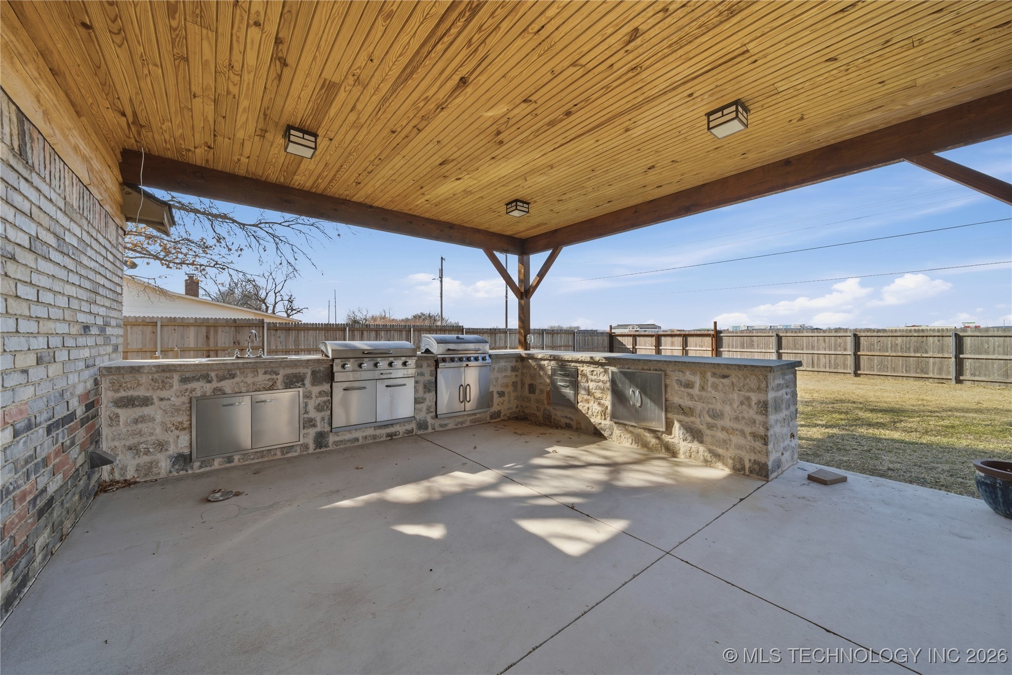 9606 S Maybelle Avenue Property Photo 36