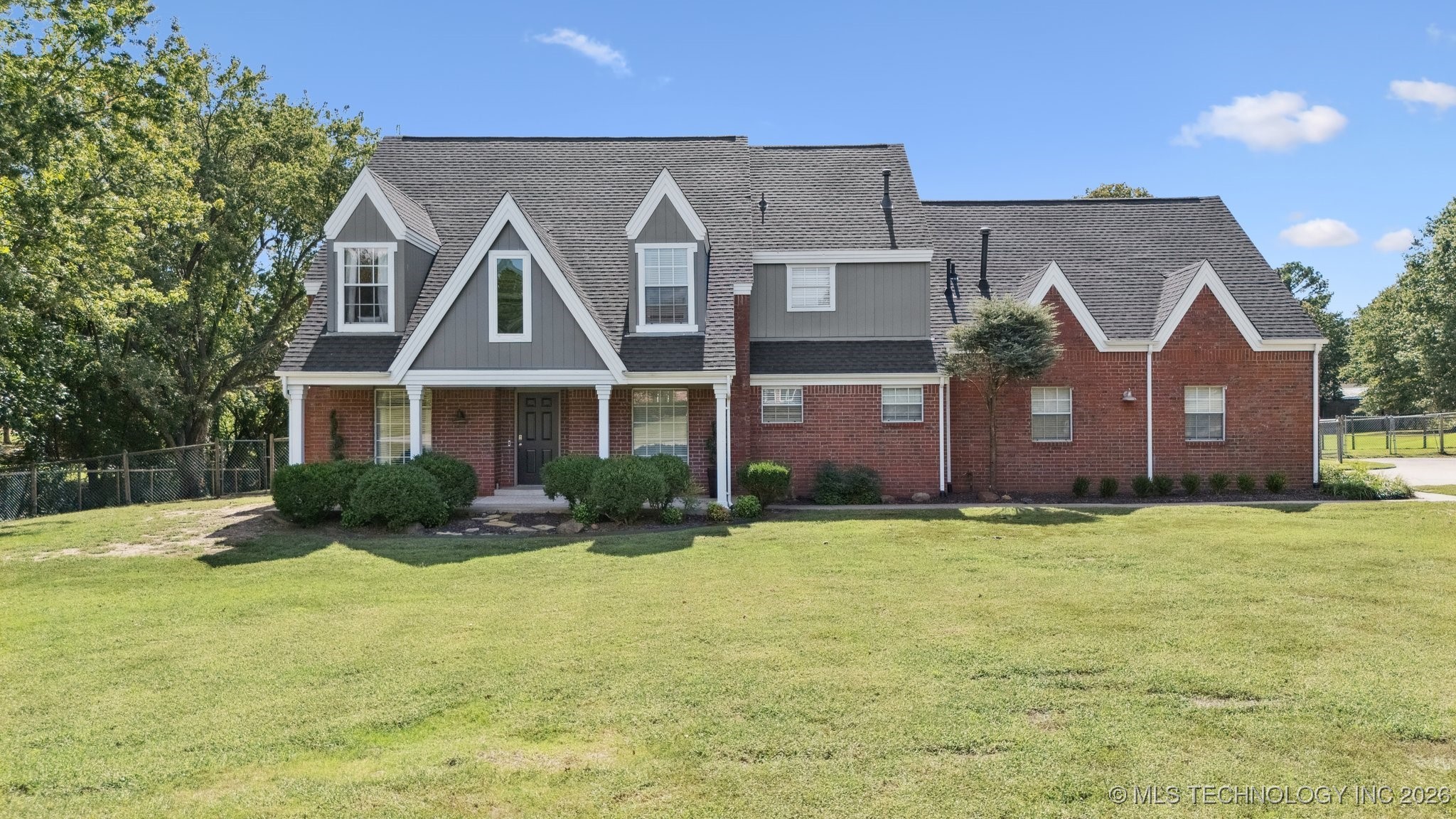 4704 W 88th Street Property Photo 1