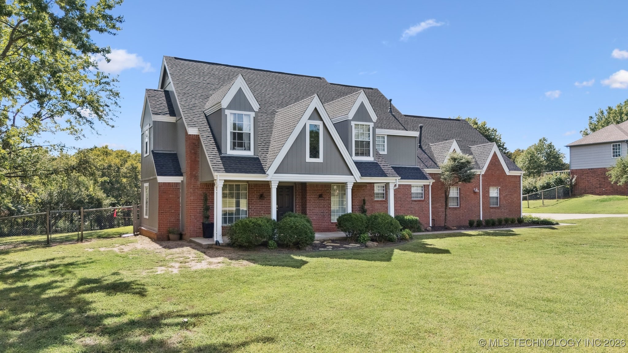 4704 W 88th Street Property Photo 3