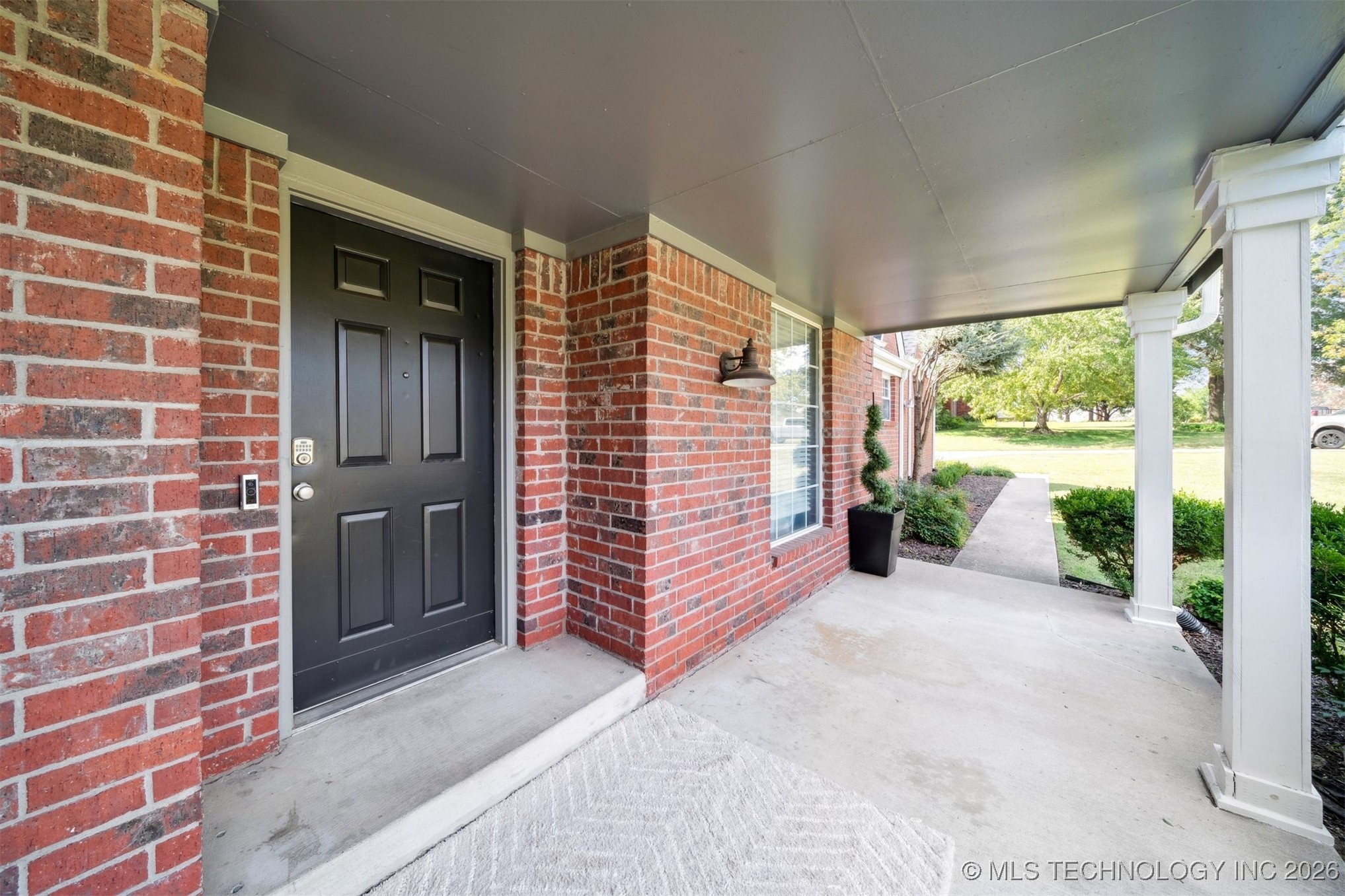 4704 W 88th Street Property Photo 6