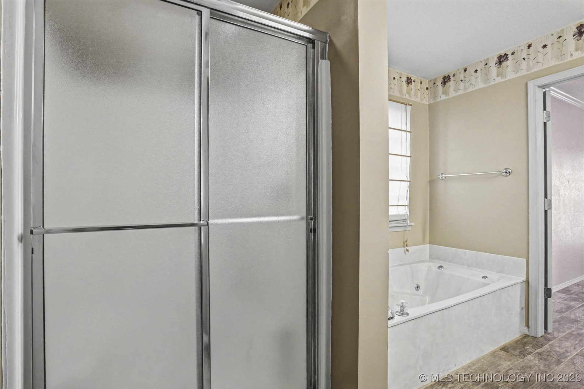 1601 E Holly Avenue Property Photo 15