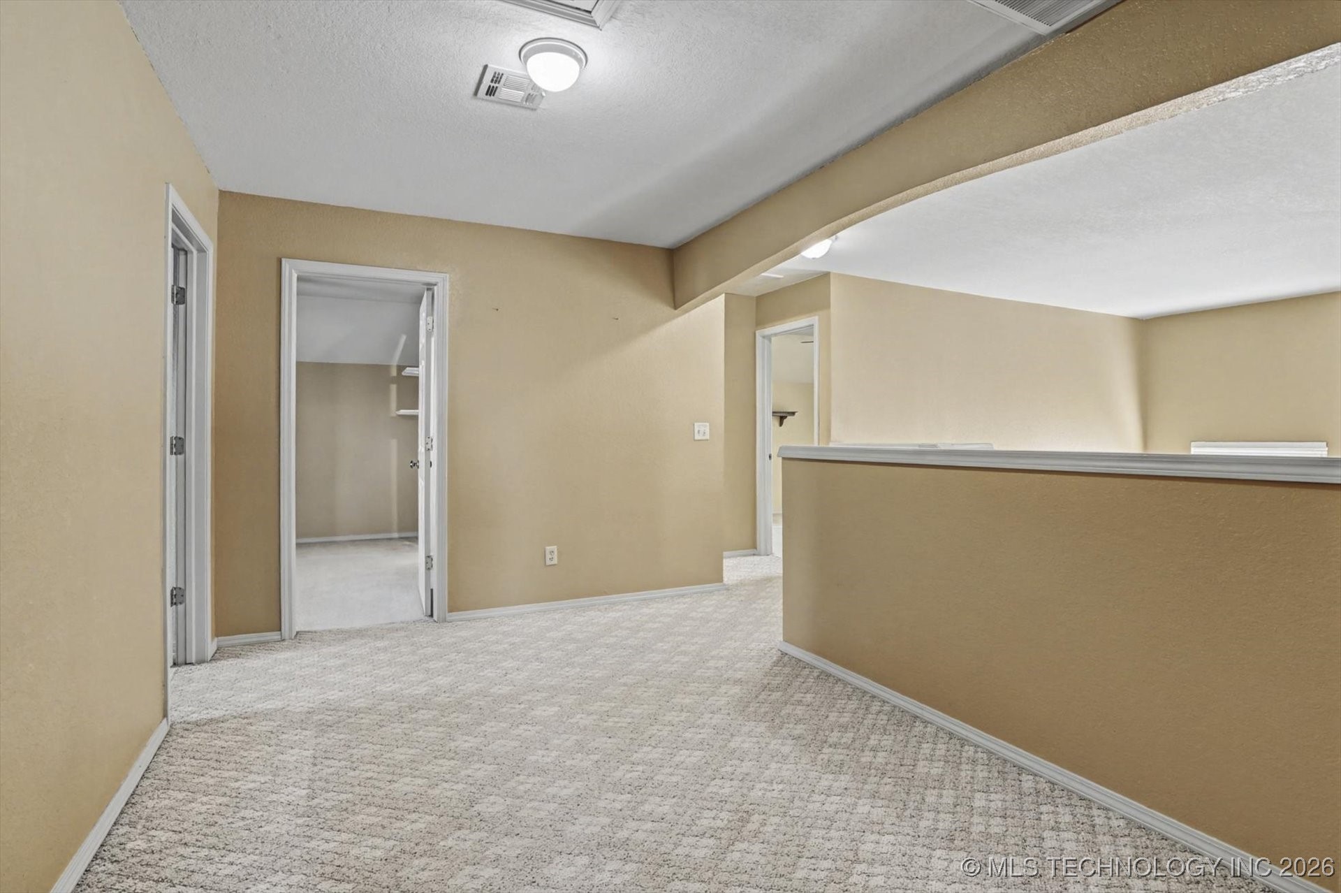 1601 E Holly Avenue Property Photo 19