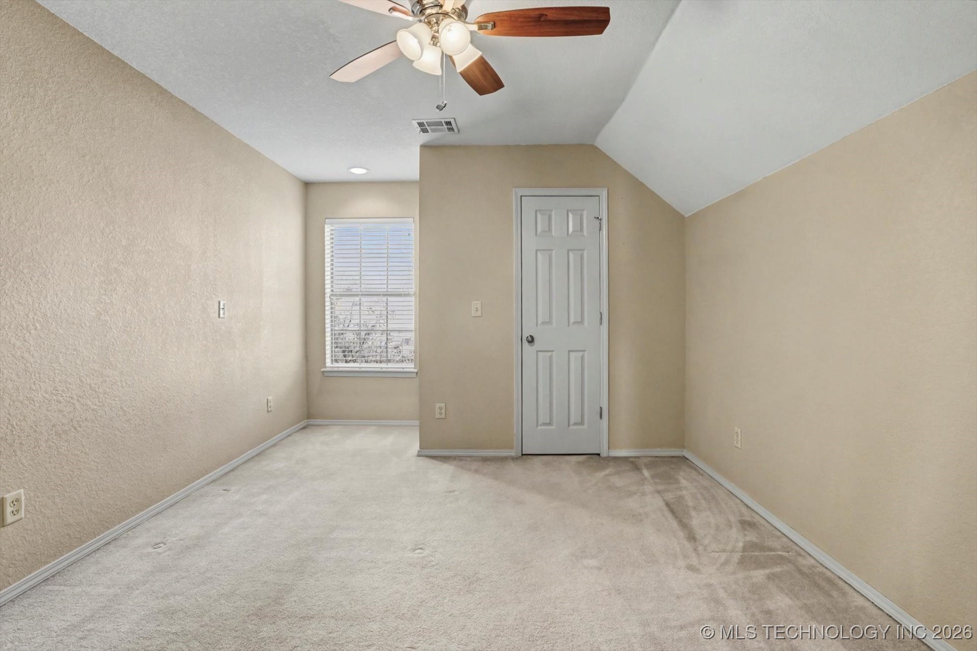 1601 E Holly Avenue Property Photo 24