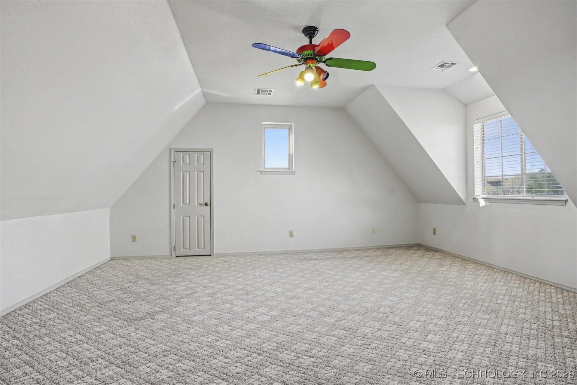 1601 E Holly Avenue Property Photo 27