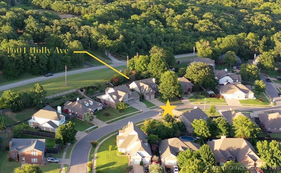 1601 E Holly Avenue Property Photo 43